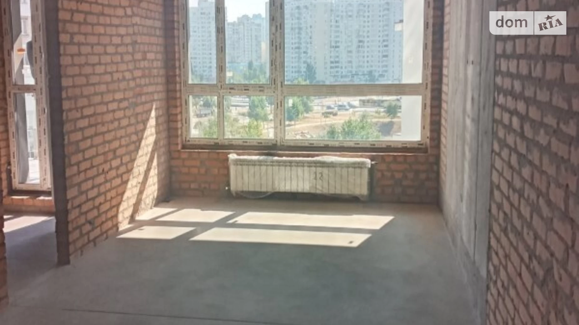 Продается 1-комнатная квартира 48 кв. м в Киеве, ул. Драгоманова, 31