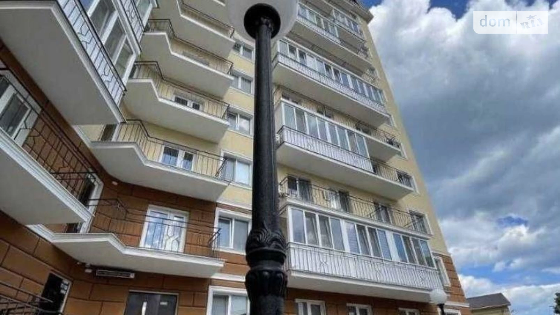 Продается 1-комнатная квартира 39 кв. м в Одессе, ул. Люстдорфская дорога, 100З