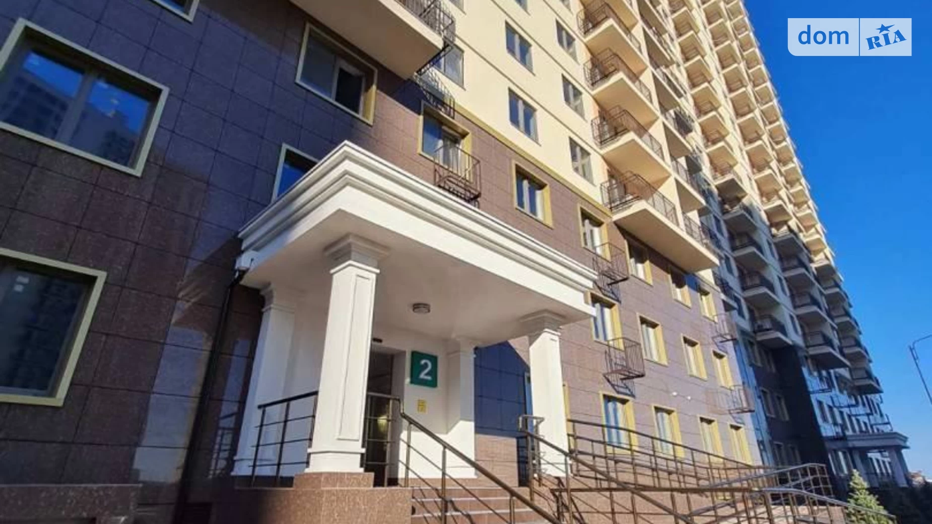 Продается 1-комнатная квартира 45 кв. м в Одессе, ул. Академика Сахарова