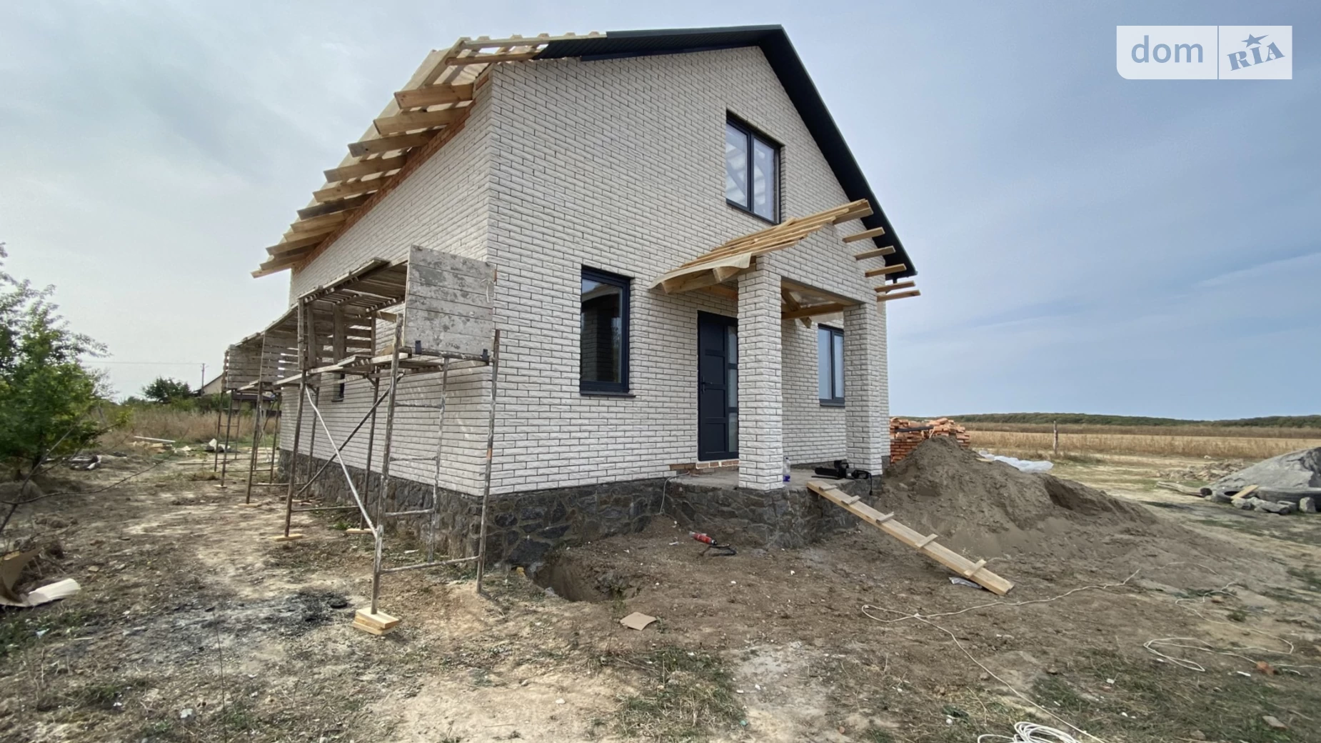 Продается дом на 2 этажа 110 кв. м с камином, цена: 80000 $ - фото 3