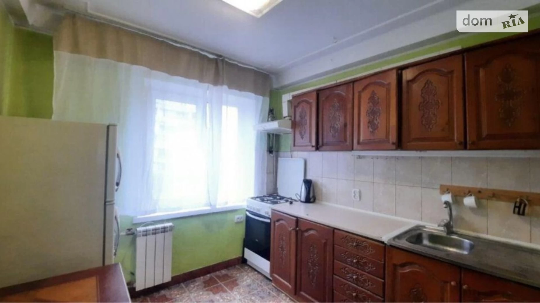 Продается 1-комнатная квартира 65 кв. м в Киеве, ул. Левка Лукьяненко, 1