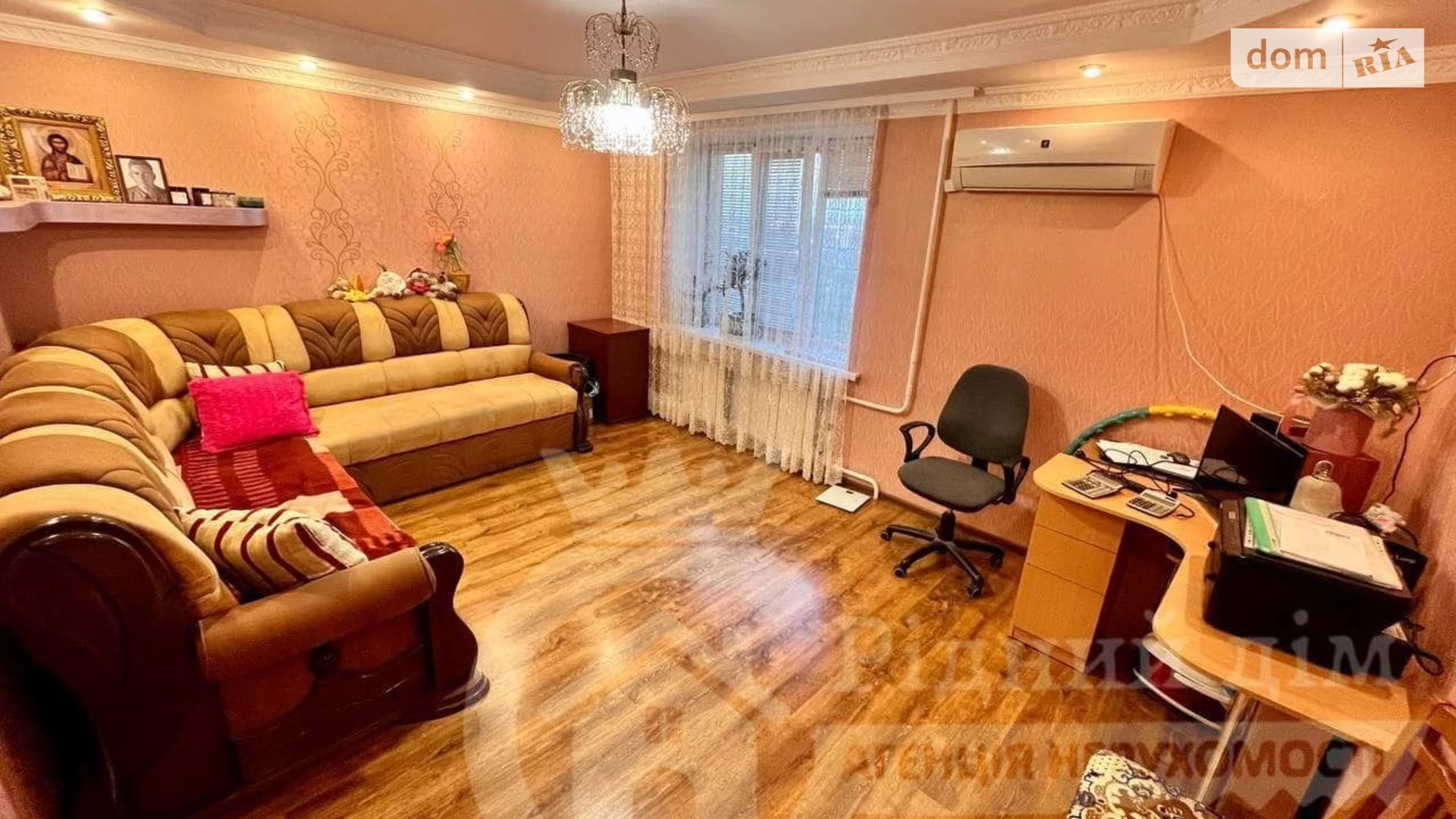 Продается 3-комнатная квартира 69 кв. м в Обухове, ул. Мира