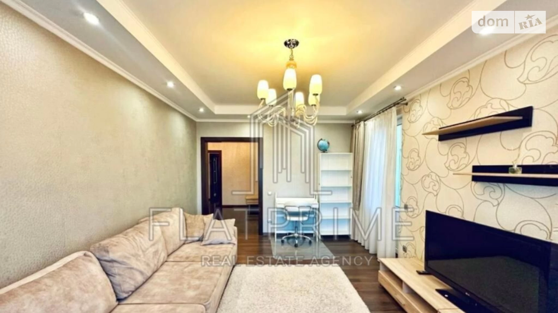 Продается 3-комнатная квартира 92 кв. м в Киеве, ул. Урловская, 34
