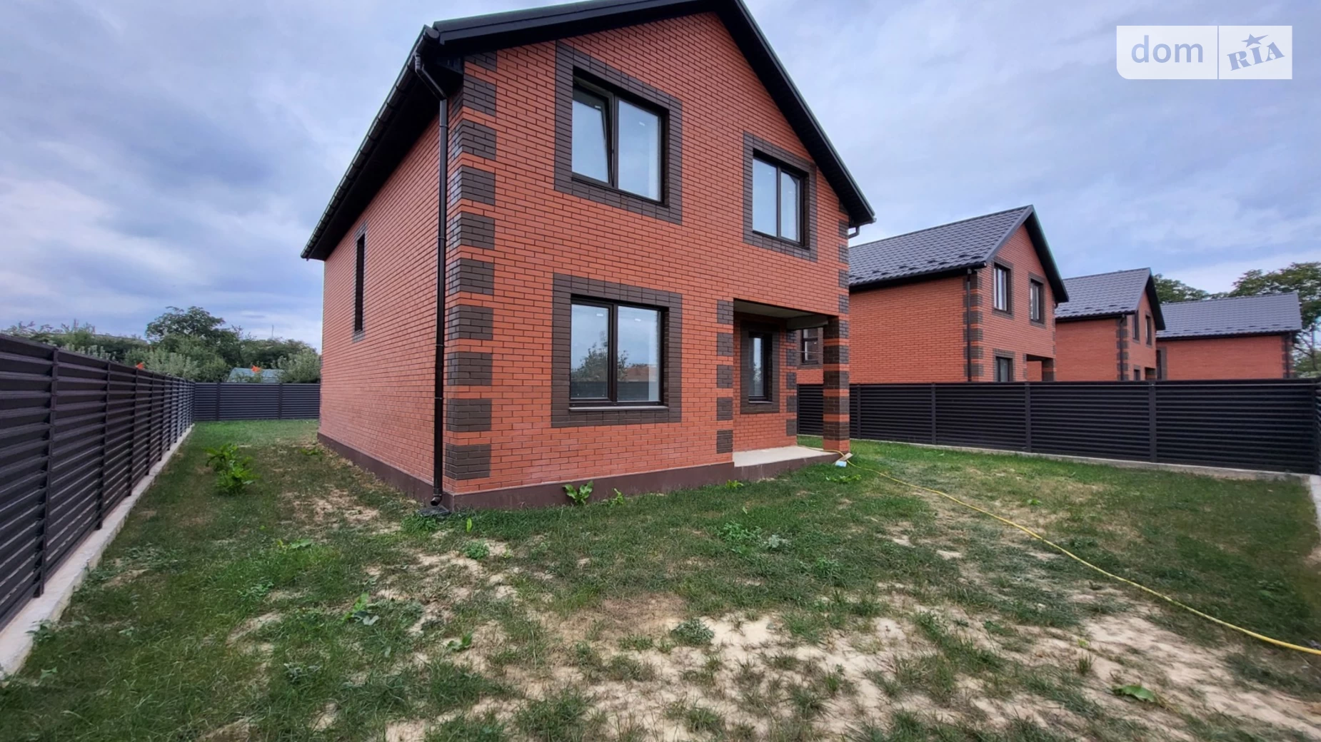 Продается дом на 2 этажа 130 кв. м с участком, цена: 92000 $ - фото 2