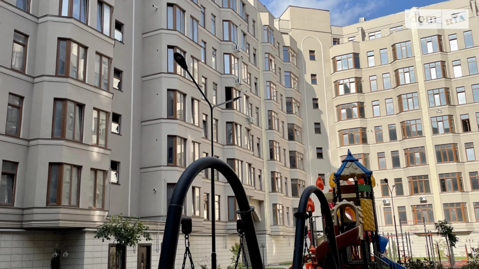 Продается 1-комнатная квартира 47 кв. м в Одессе, ул. Дача Ковалевского, 91 - фото 2
