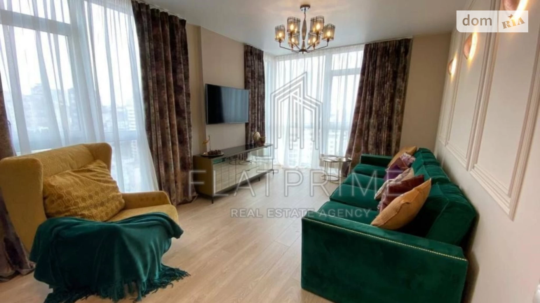 Продается 2-комнатная квартира 63 кв. м в Киеве, ул. Предславинская, 55А