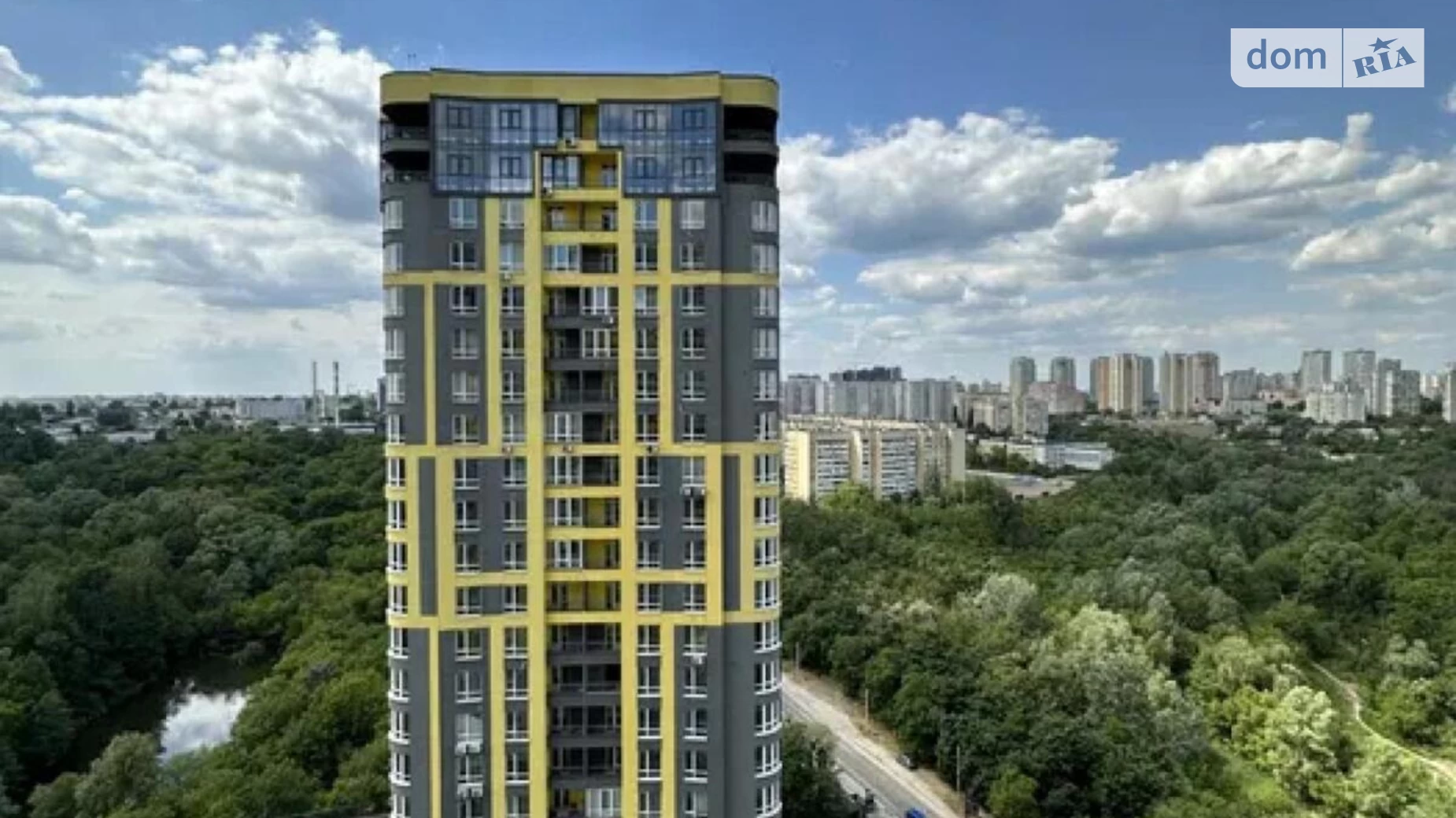 Продается 3-комнатная квартира 79 кв. м в Киеве, ул. Кадетский Гай