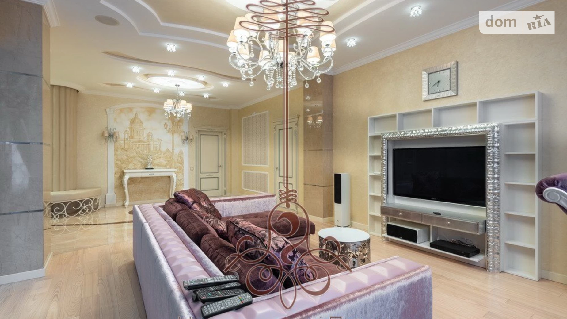 Продается 3-комнатная квартира 140 кв. м в Киеве, ул. Андрея Верхогляда(Драгомирова)