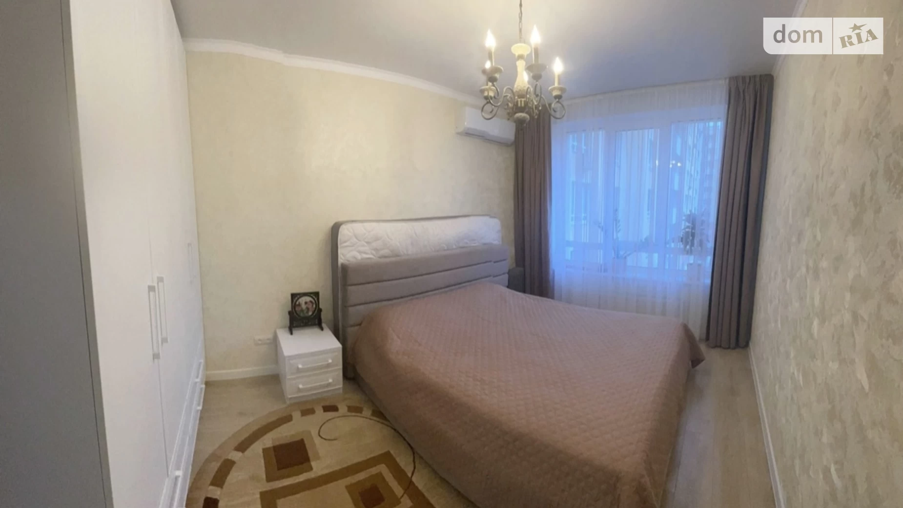 Продается 2-комнатная квартира 59 кв. м в Киеве, ул. 2-я Садовая