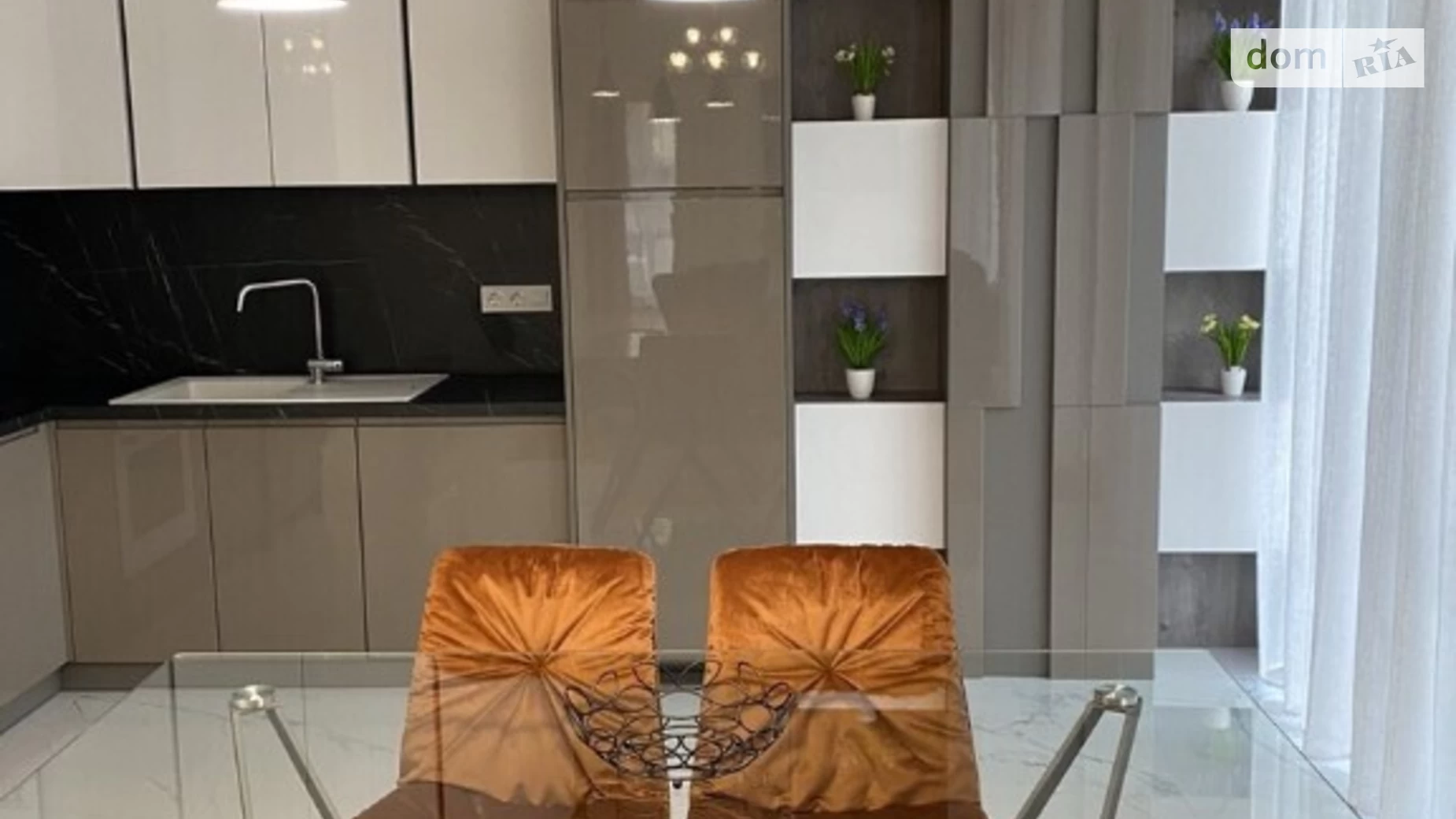 Сдается в аренду 2-комнатная квартира 92 кв. м в Львове, ул. Лычаковская - фото 2