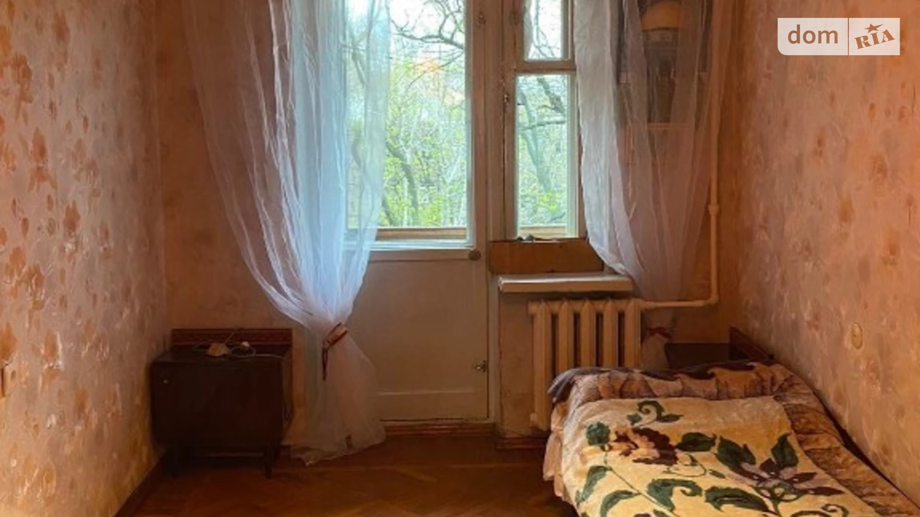 Продается 4-комнатная квартира 70 кв. м в Одессе, Фонтанская дор.