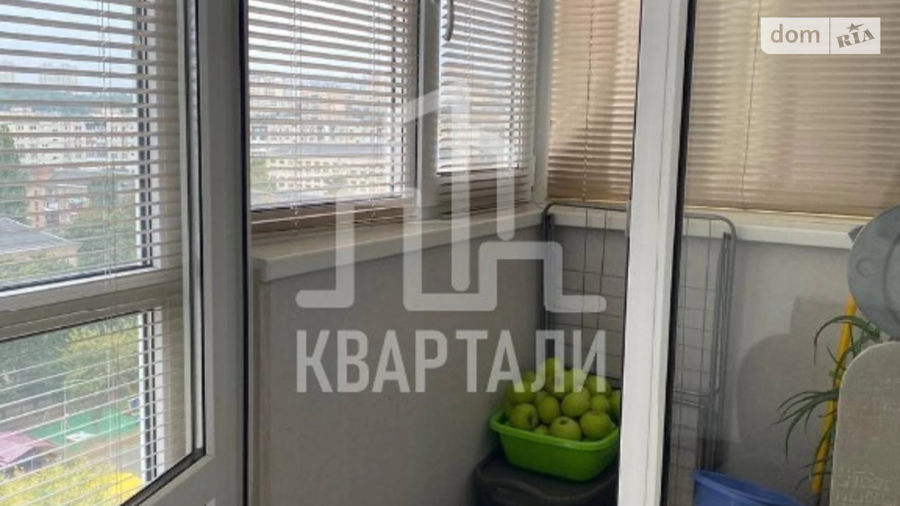 Продается 1-комнатная квартира 42 кв. м в Киеве, ул. Приорская(Полупанова), 16