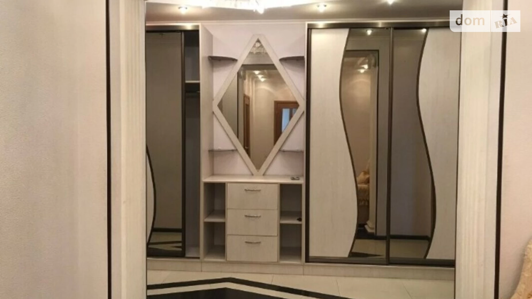 Продається 2-кімнатна квартира 105 кв. м у Чорноморську, вул. Парусна - фото 2
