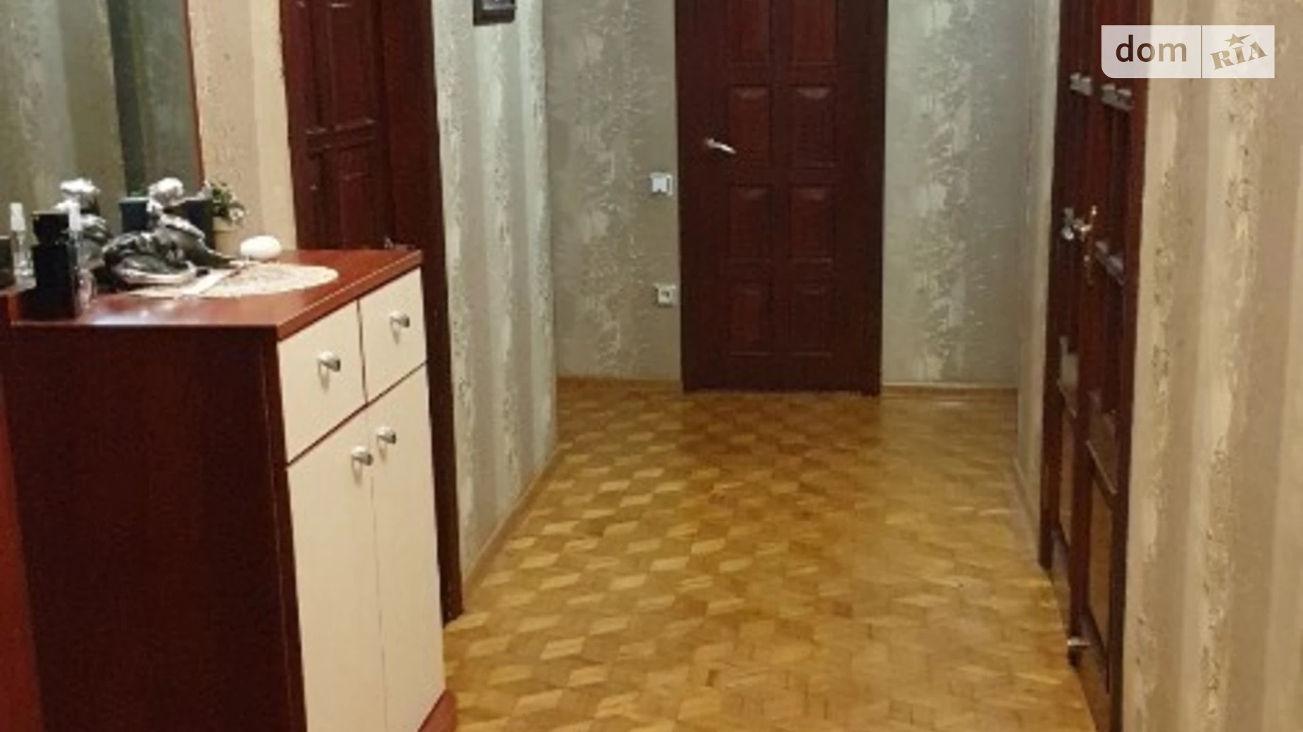 Продается 3-комнатная квартира 73 кв. м в Одессе, ул. Академика Заболотного