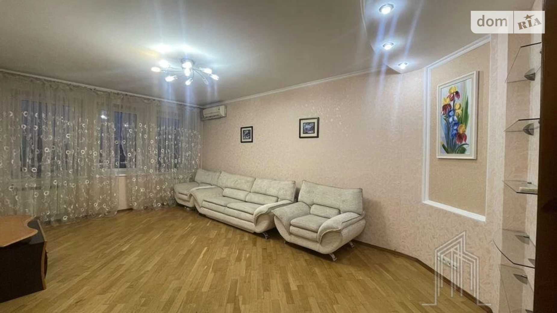 Продается 3-комнатная квартира 96 кв. м в Киеве, просп. Николая  Бажана, 14