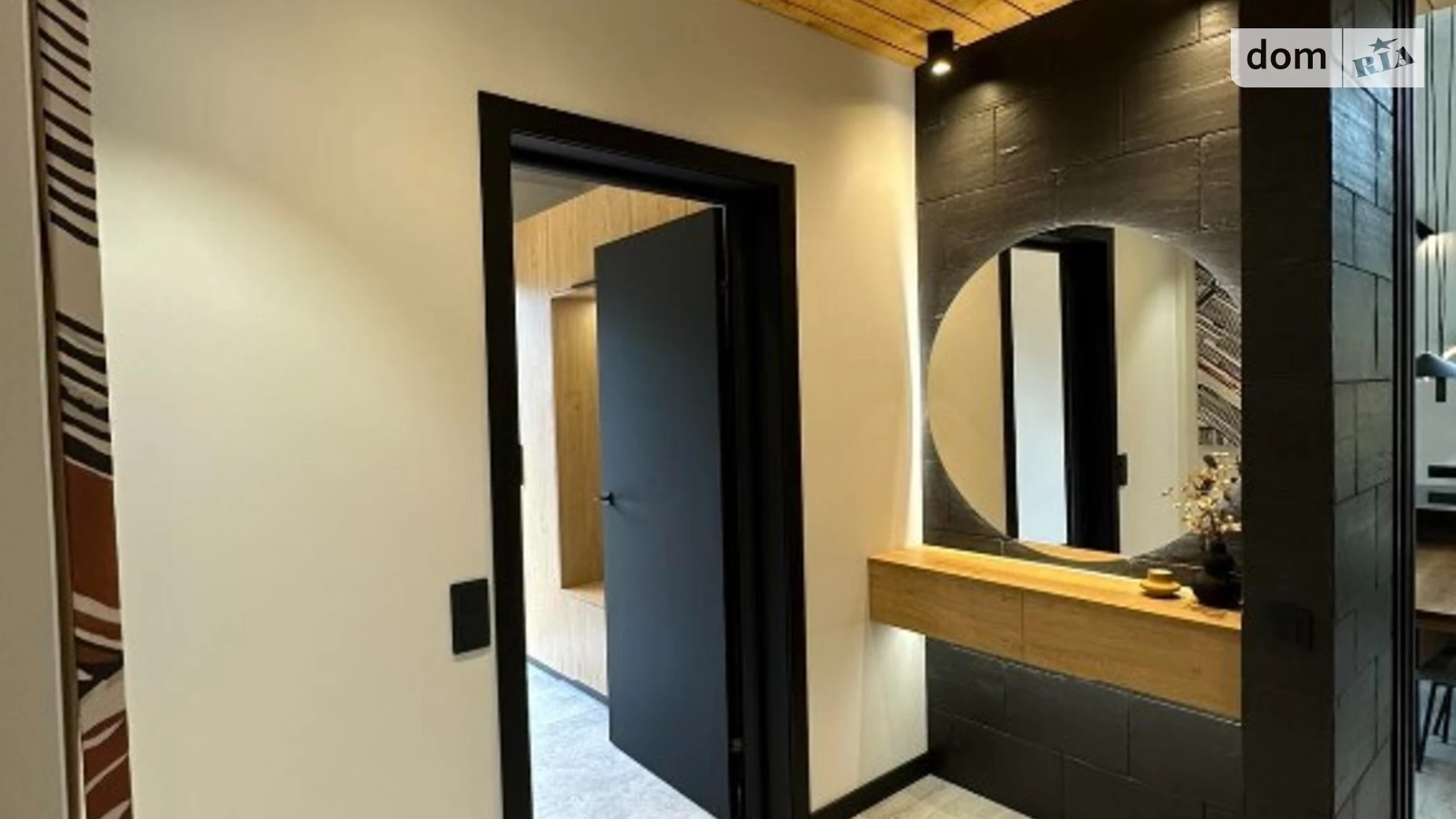 Продается дом на 2 этажа 240 кв. м с гаражом, цена: 637000 $ - фото 2