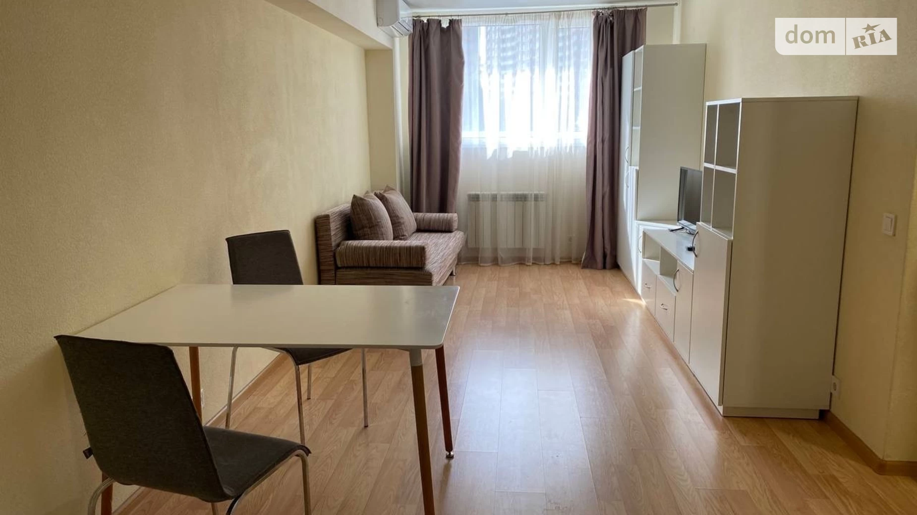 Продается 2-комнатная квартира 48 кв. м в Киеве, ул. Машиностроительная, 41