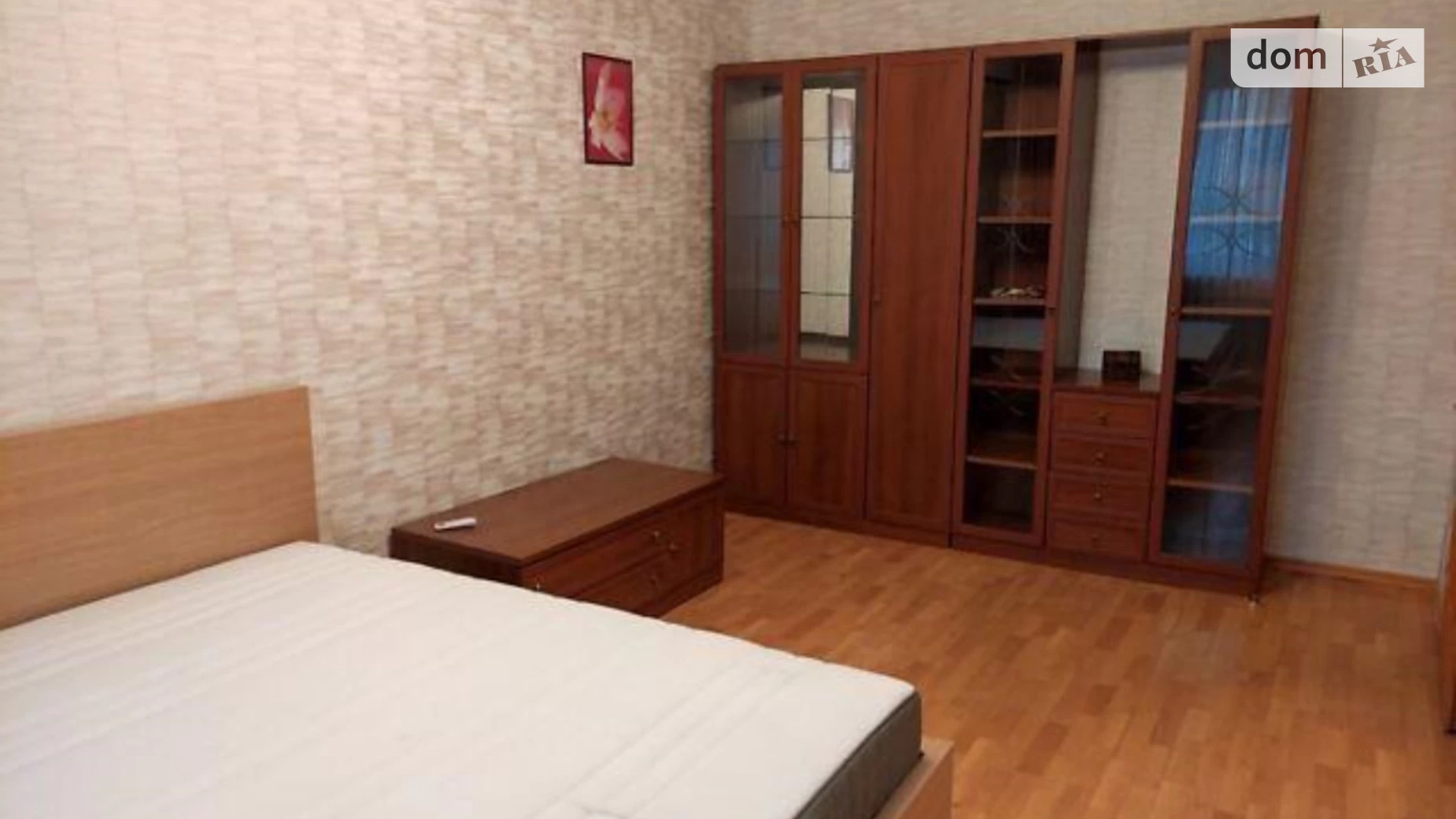 Продается 1-комнатная квартира 42 кв. м в Киеве, ул. Урловская, 34