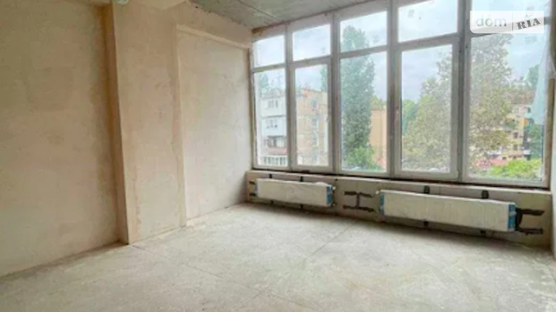 Продается 1-комнатная квартира 32 кв. м в Одессе, ул. Сегедская