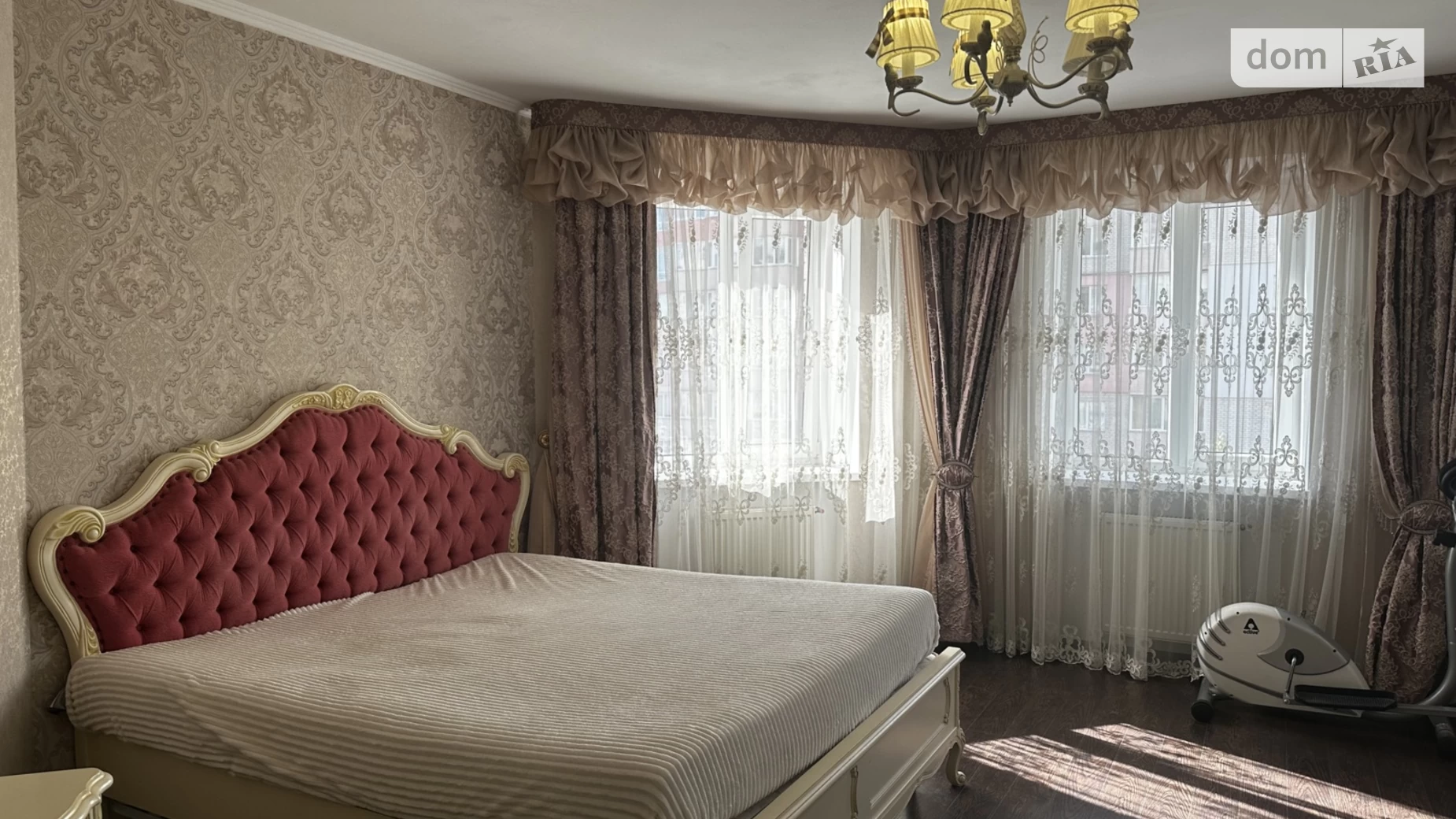 Продается 2-комнатная квартира 75 кв. м в Виннице, ул. Зодчих