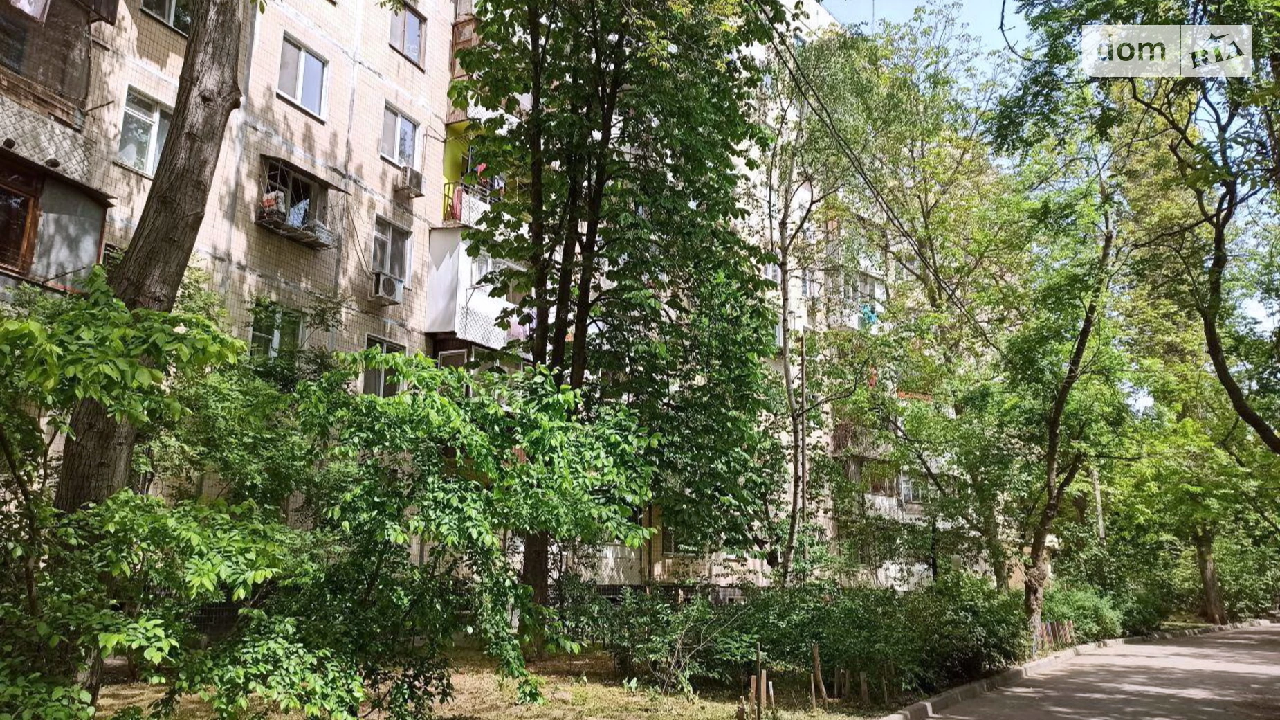 Продається 1-кімнатна квартира 35 кв. м у Одесі, вул. Ільфа і Петрова, 29