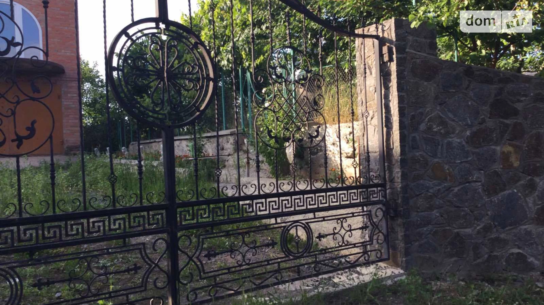 Продается дом на 2 этажа 120 кв. м с бассейном, цена: 35999 $ - фото 2