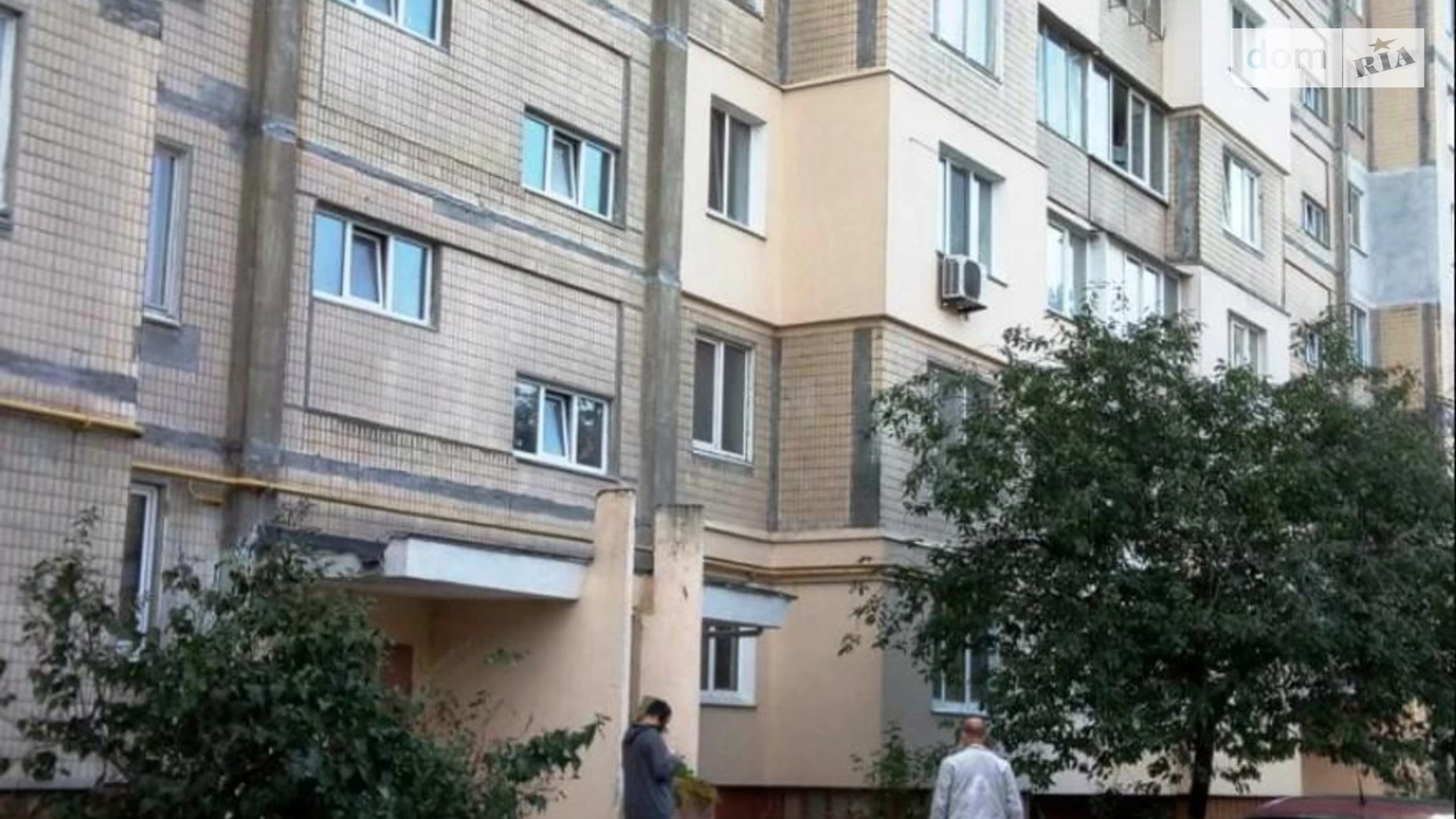 Продається 2-кімнатна квартира 51 кв. м у Києві, вул. Академіка Корольова, 2/12