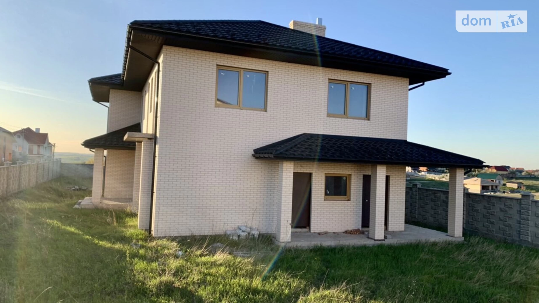 Продається будинок 2 поверховий 270 кв. м з каміном, цена: 180000 $ - фото 2