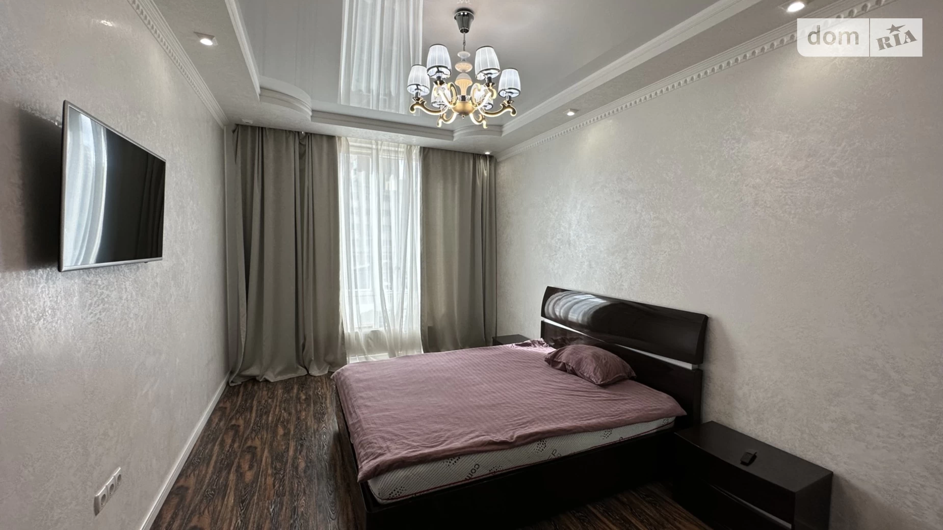 Продается 1-комнатная квартира 50 кв. м в Одессе, ул. Генуэзская, 24Д корпус 1