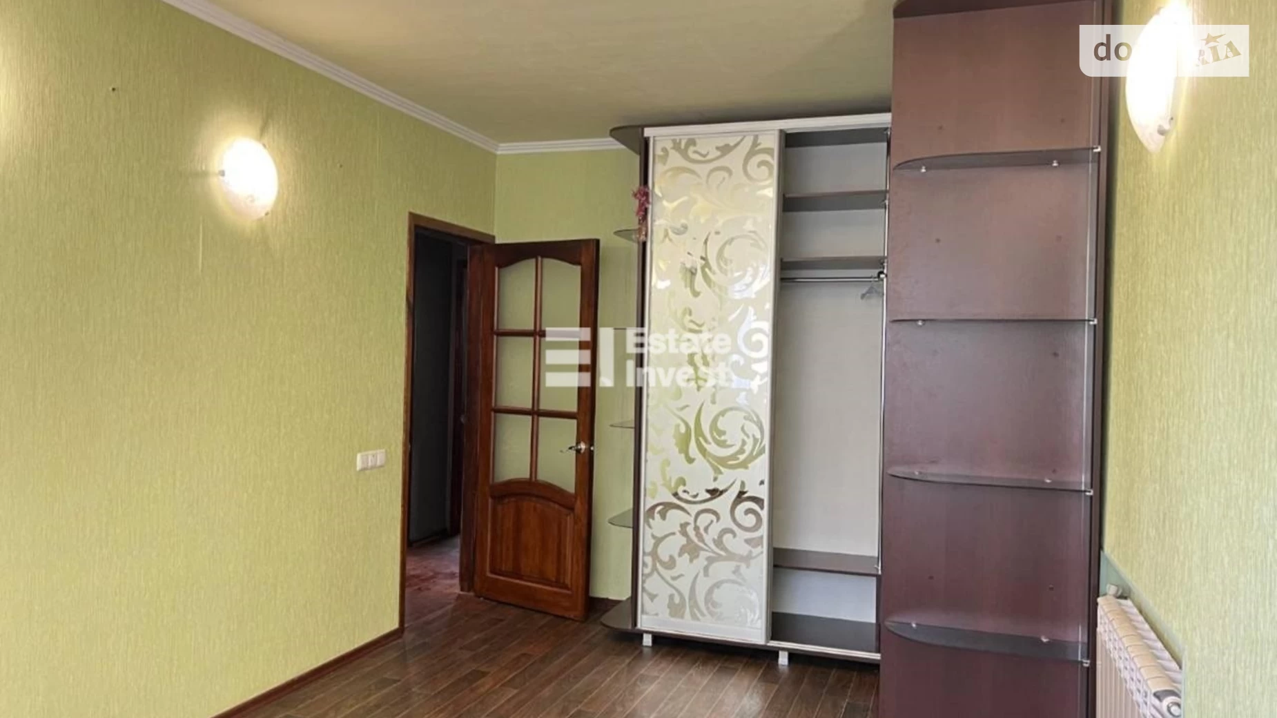 Продается 3-комнатная квартира 61 кв. м в Харькове, просп. Тракторостроителей, 118