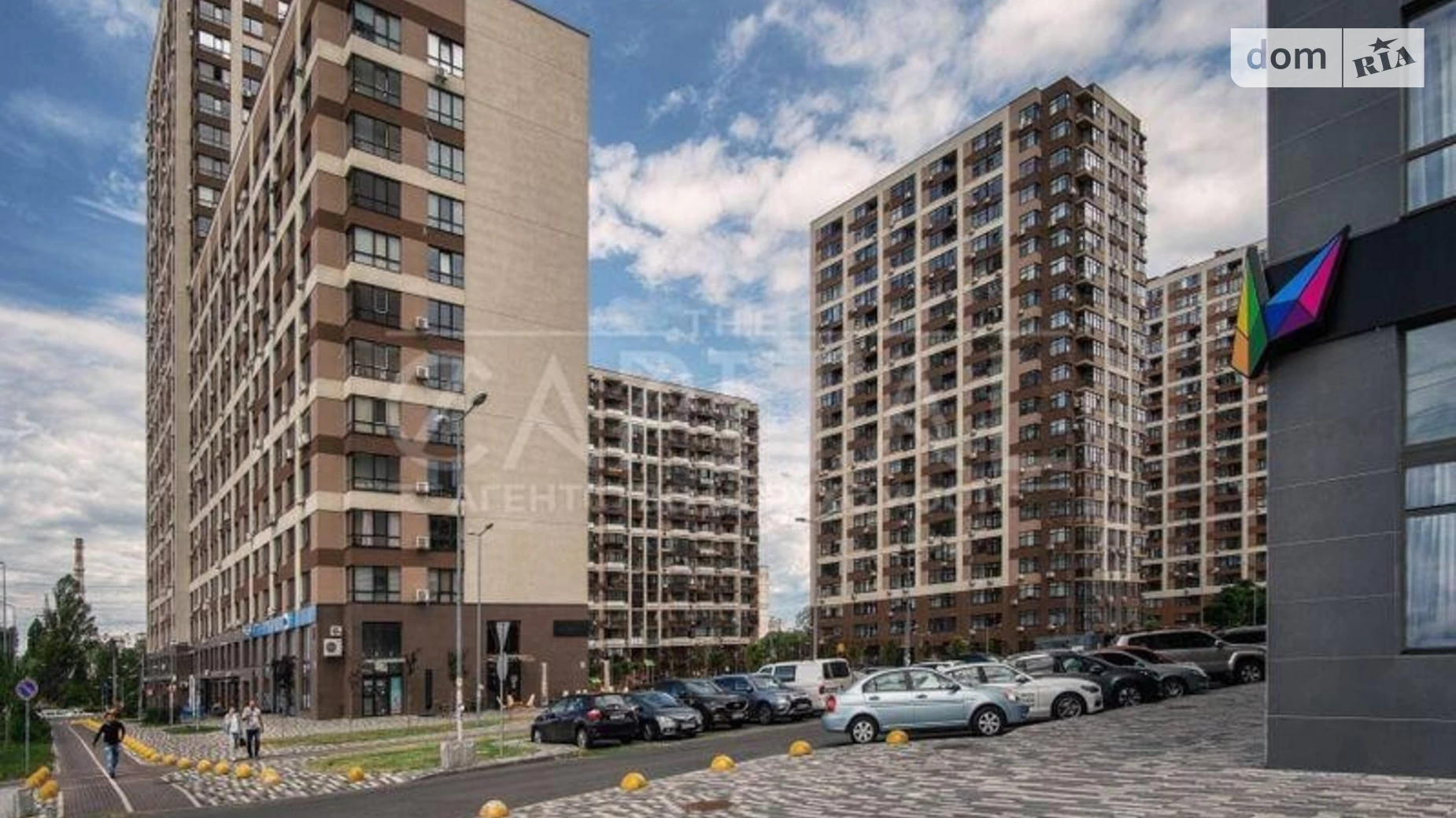 Продается 2-комнатная квартира 68 кв. м в Киеве, ул. Александра Олеся, 2А - фото 2