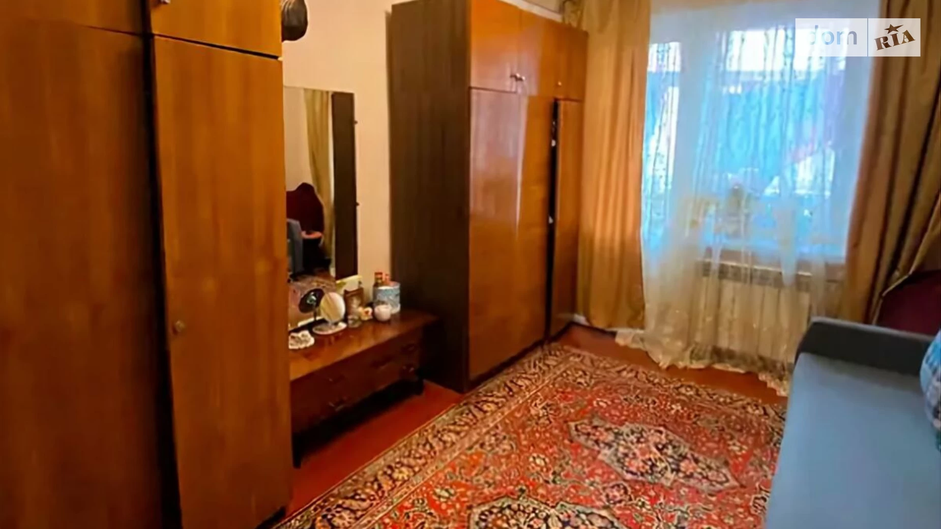 Продается 3-комнатная квартира 63 кв. м в Ровно, ул. Коновальца Евгения