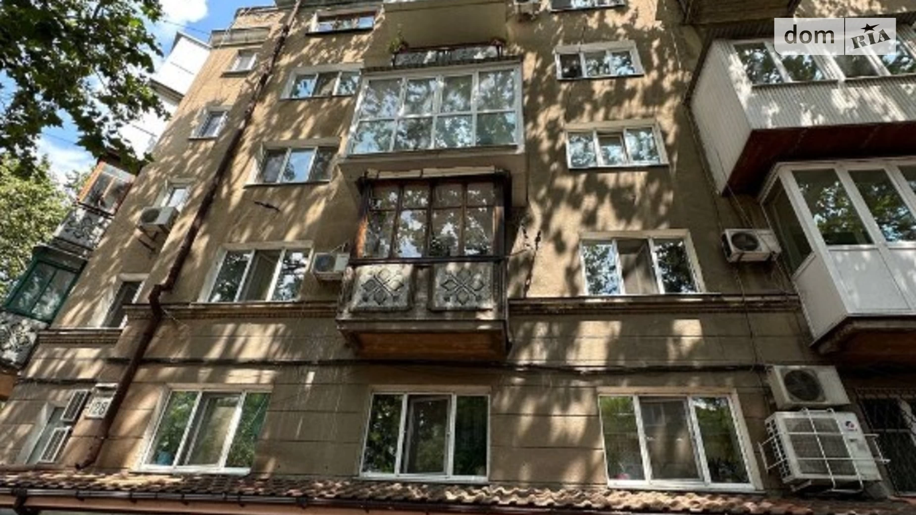 Продається 2-кімнатна квартира 48 кв. м у Одесі, вул. Приморська, 23