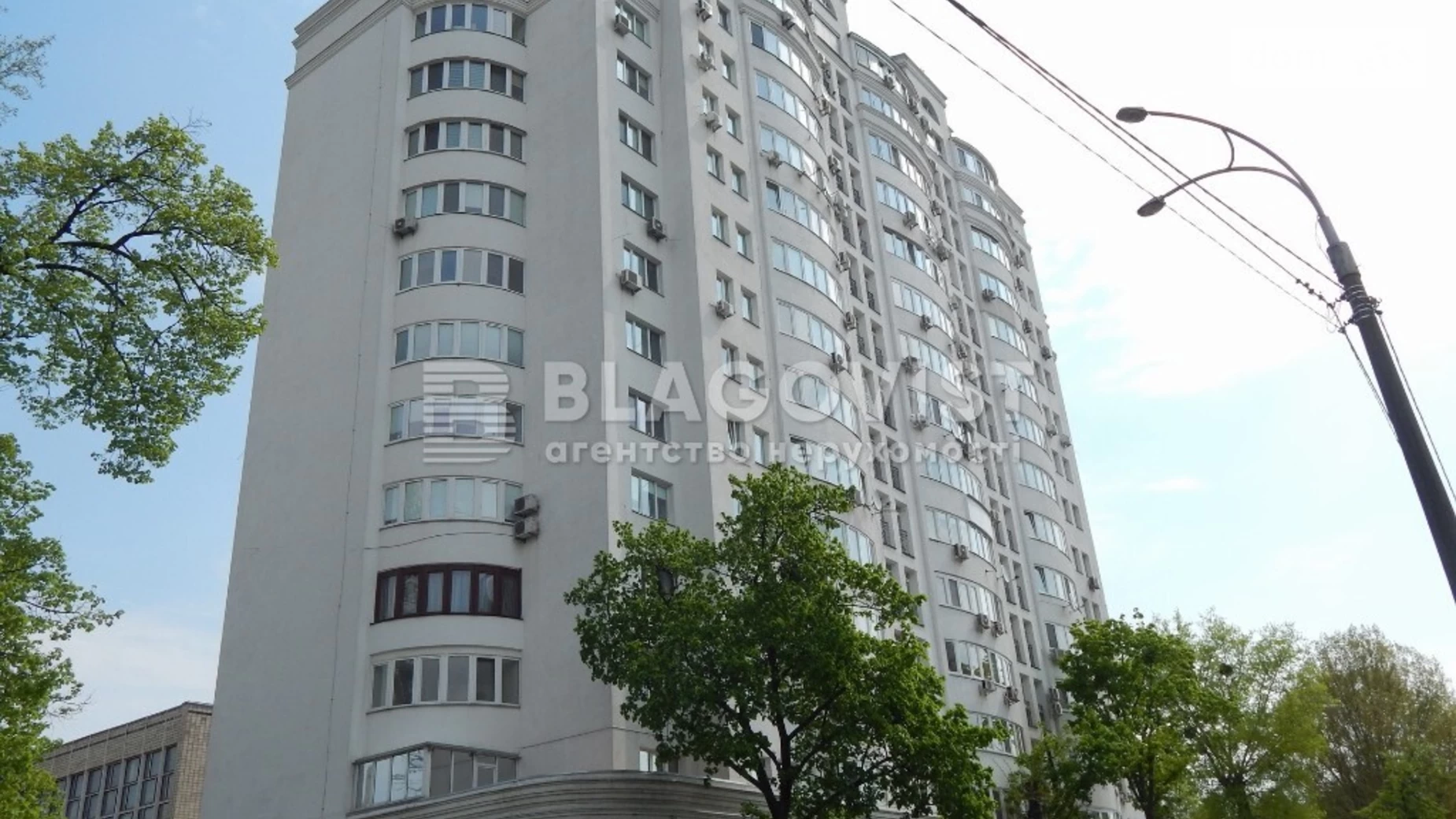 Продается 3-комнатная квартира 106 кв. м в Киеве, ул. Освиты, 3А