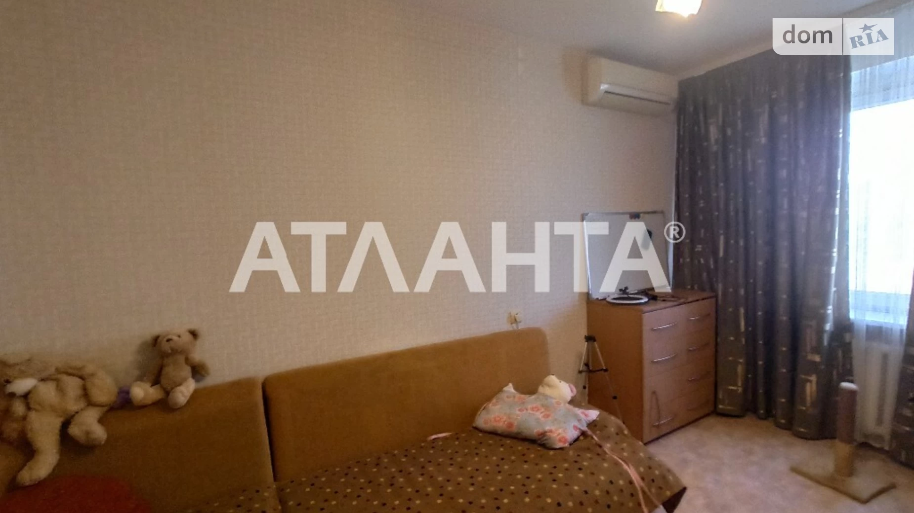 Продається 2-кімнатна квартира 50 кв. м у Одесі, вул. Сонячна
