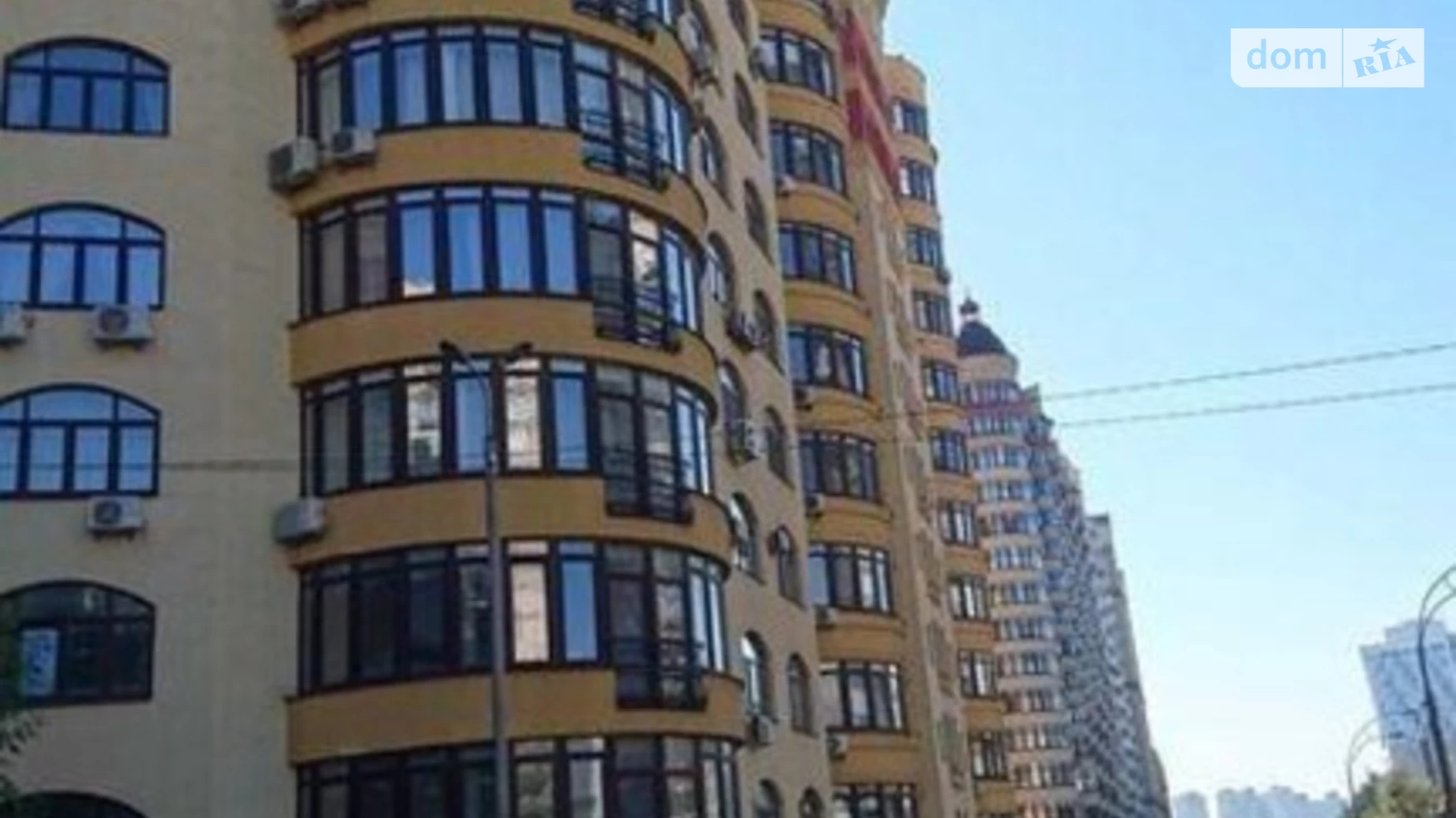 Продается 3-комнатная квартира 104 кв. м в Киеве, ул. Вячеслава Черновола, 29А