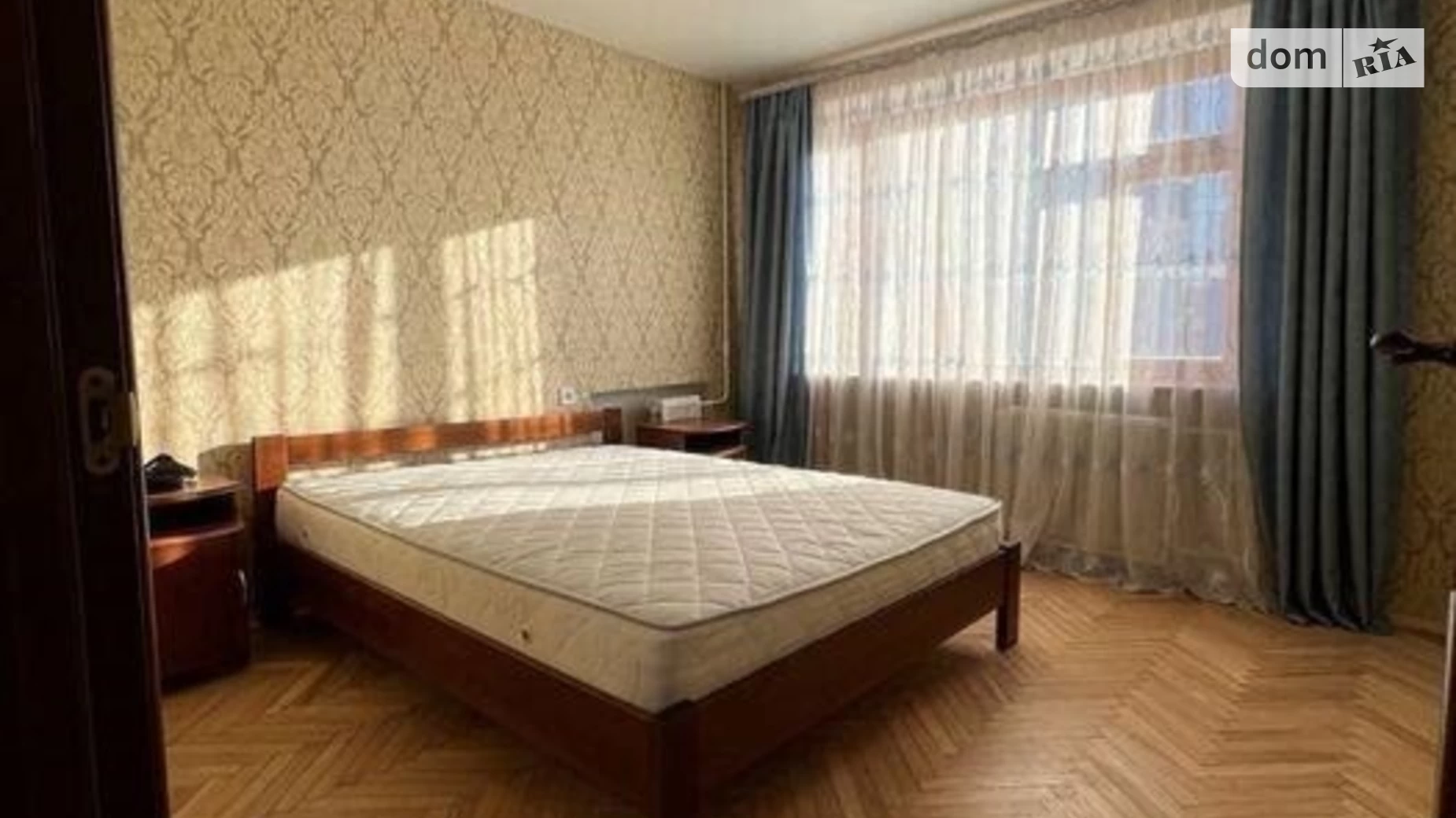 Продается 2-комнатная квартира 52.4 кв. м в Киеве, ул. Зверинецкая, 63А