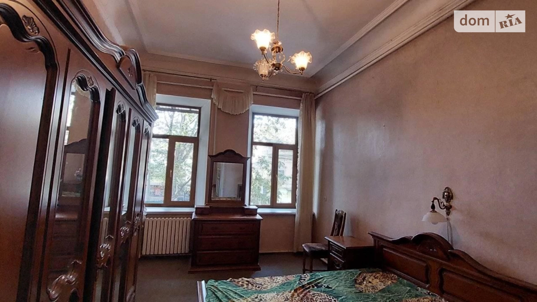 Продается 3-комнатная квартира 89 кв. м в Одессе, ул. Ришельевская