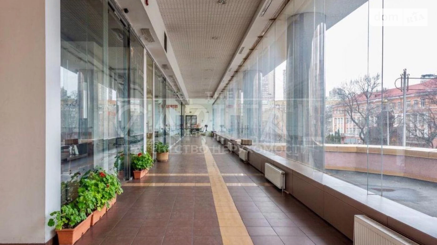 Продается объект сферы услуг 309 кв. м в 2-этажном здании, цена: 650000 $ - фото 4