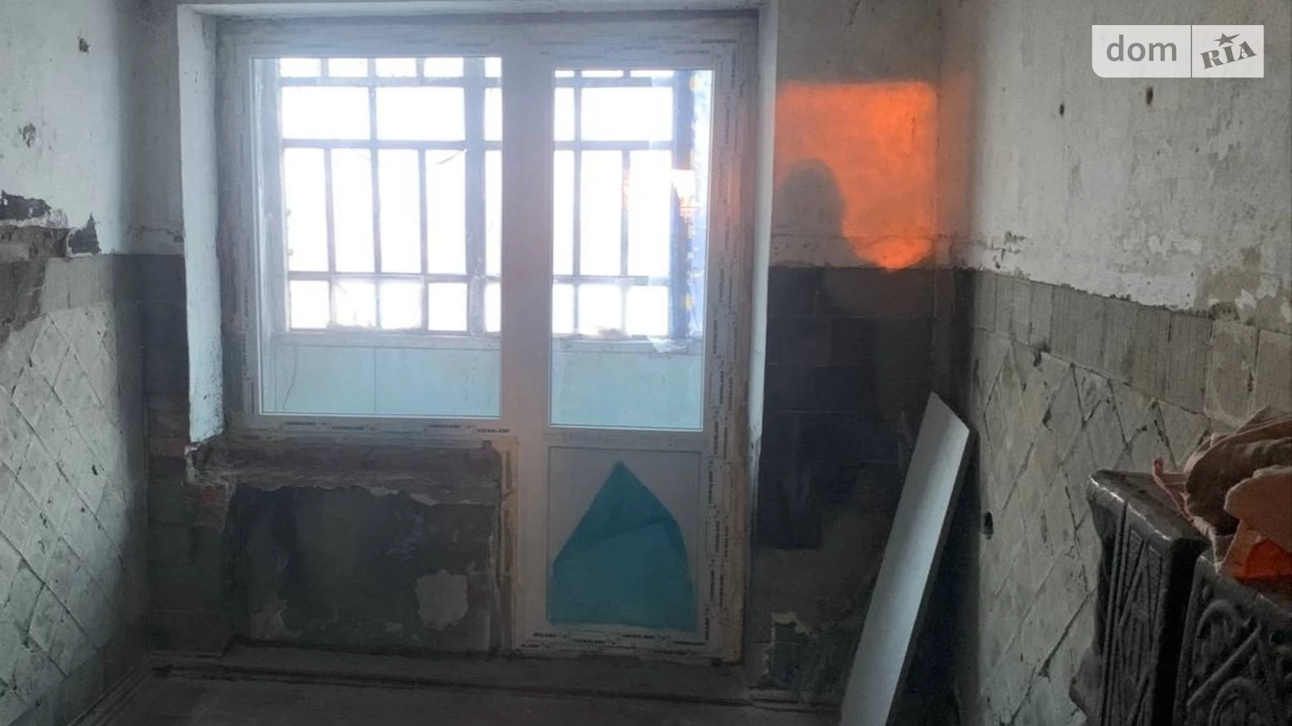 Продается 2-комнатная квартира 50.1 кв. м в, цена: 12800 $ - фото 2