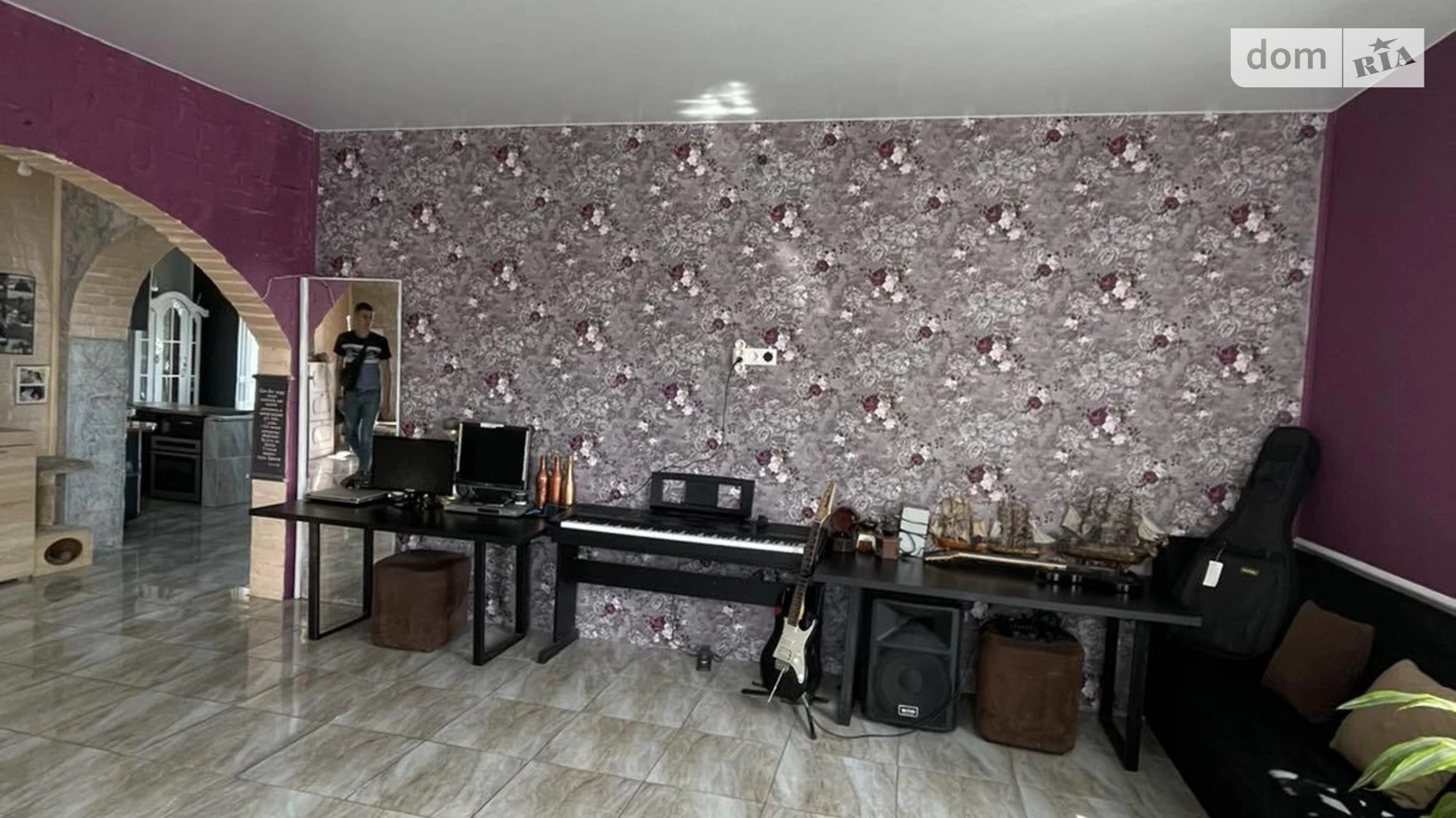 Продается часть дома 200 кв. м с камином, ул. Леси Украинки