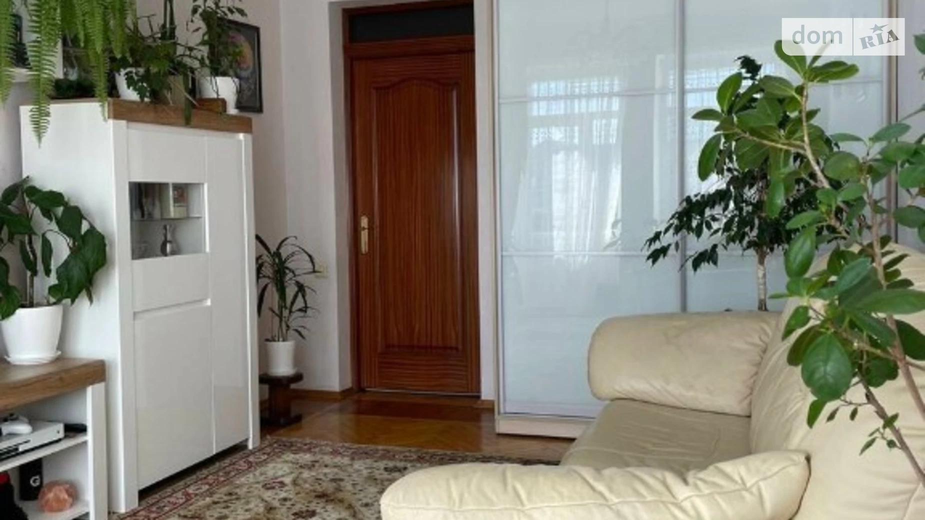 Продается 2-комнатная квартира 55 кв. м в Киеве, ул. Маккейна Джона, 37 - фото 4