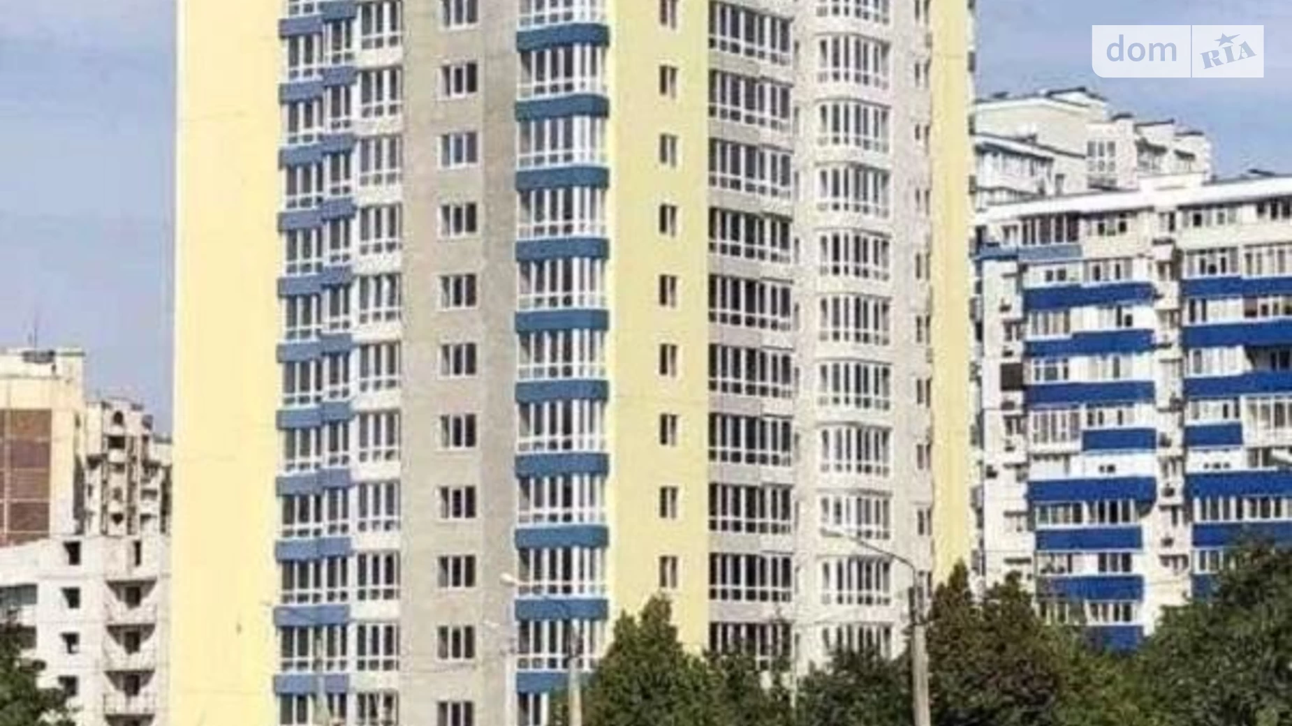 Продається 1-кімнатна квартира 52 кв. м у Харкові, вул. Джерельна