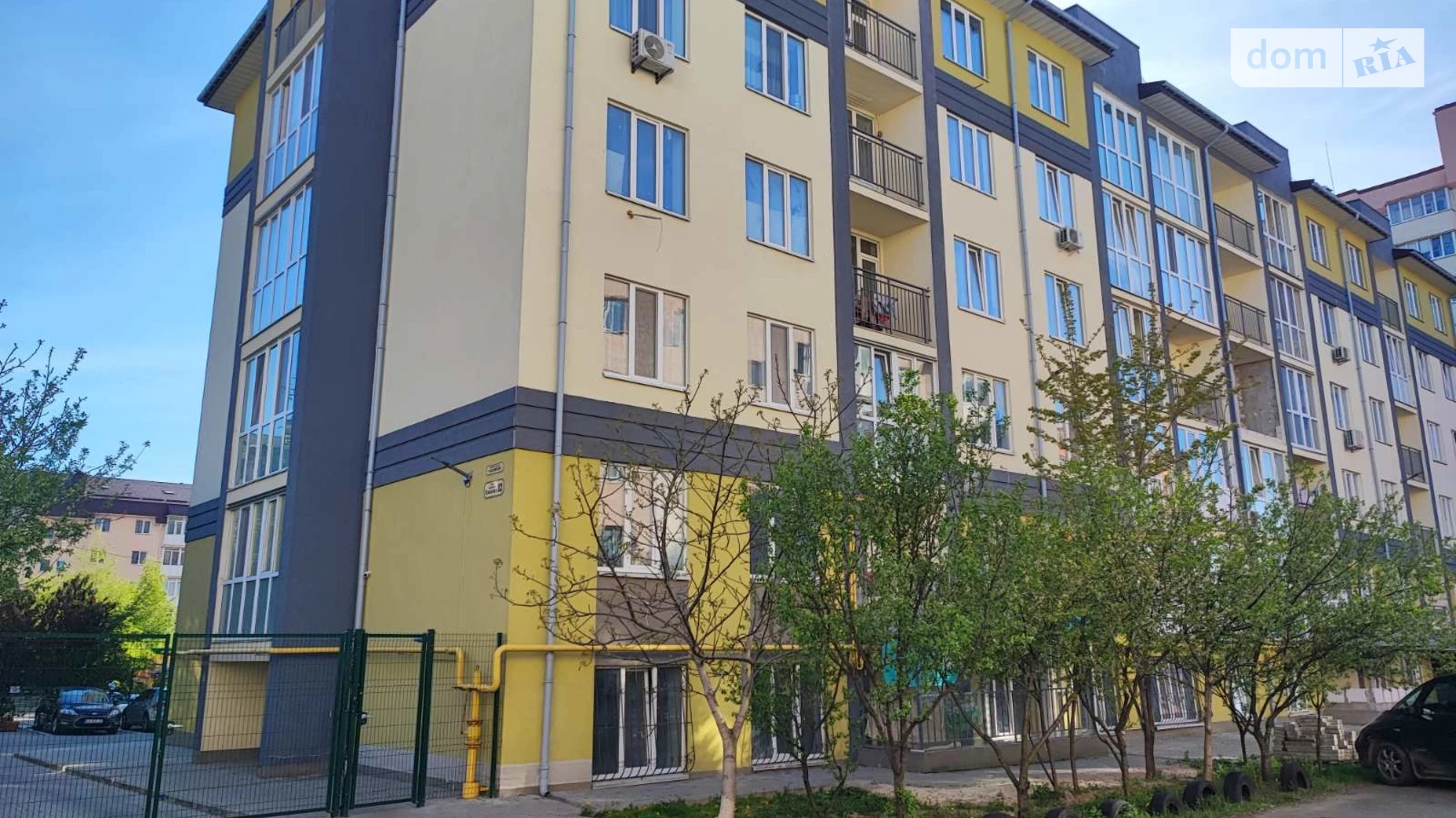 Продается 1-комнатная квартира 34 кв. м в Киеве, ул. Николая Амосова, 12