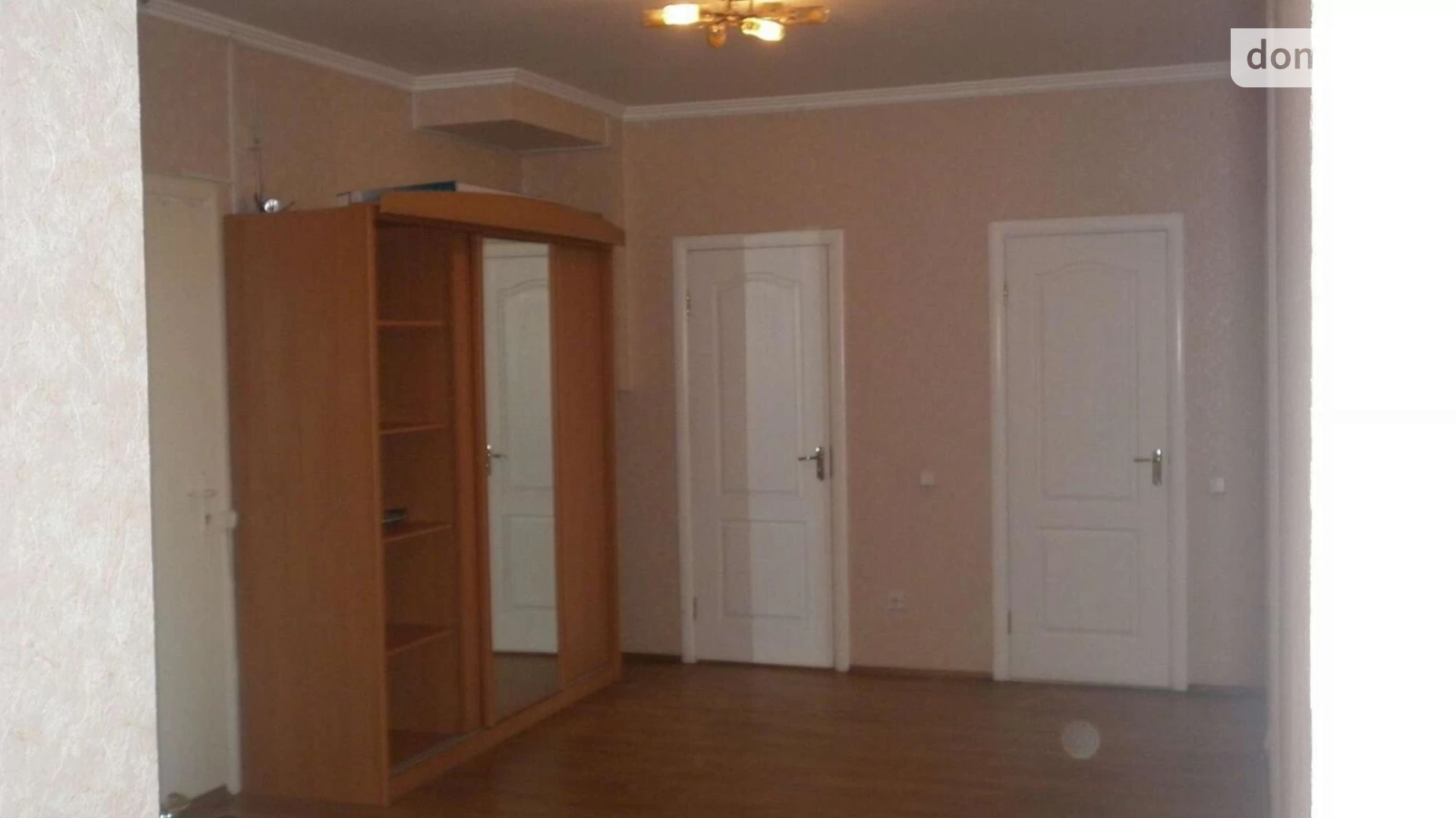 Продается 3-комнатная квартира 112 кв. м в Киеве, ул. Нежинская, 5
