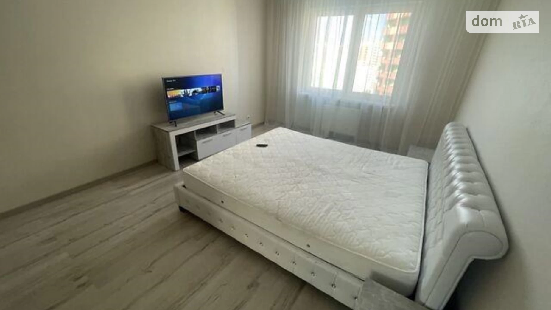 Продается 2-комнатная квартира 70 кв. м в Киеве, ул. Михаила Донца, 2Б
