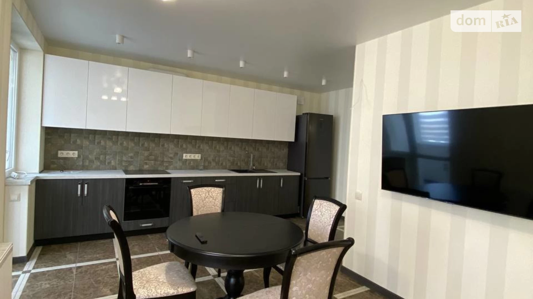 Продается 3-комнатная квартира 87 кв. м в Харькове, просп. Льва Ландау - фото 2