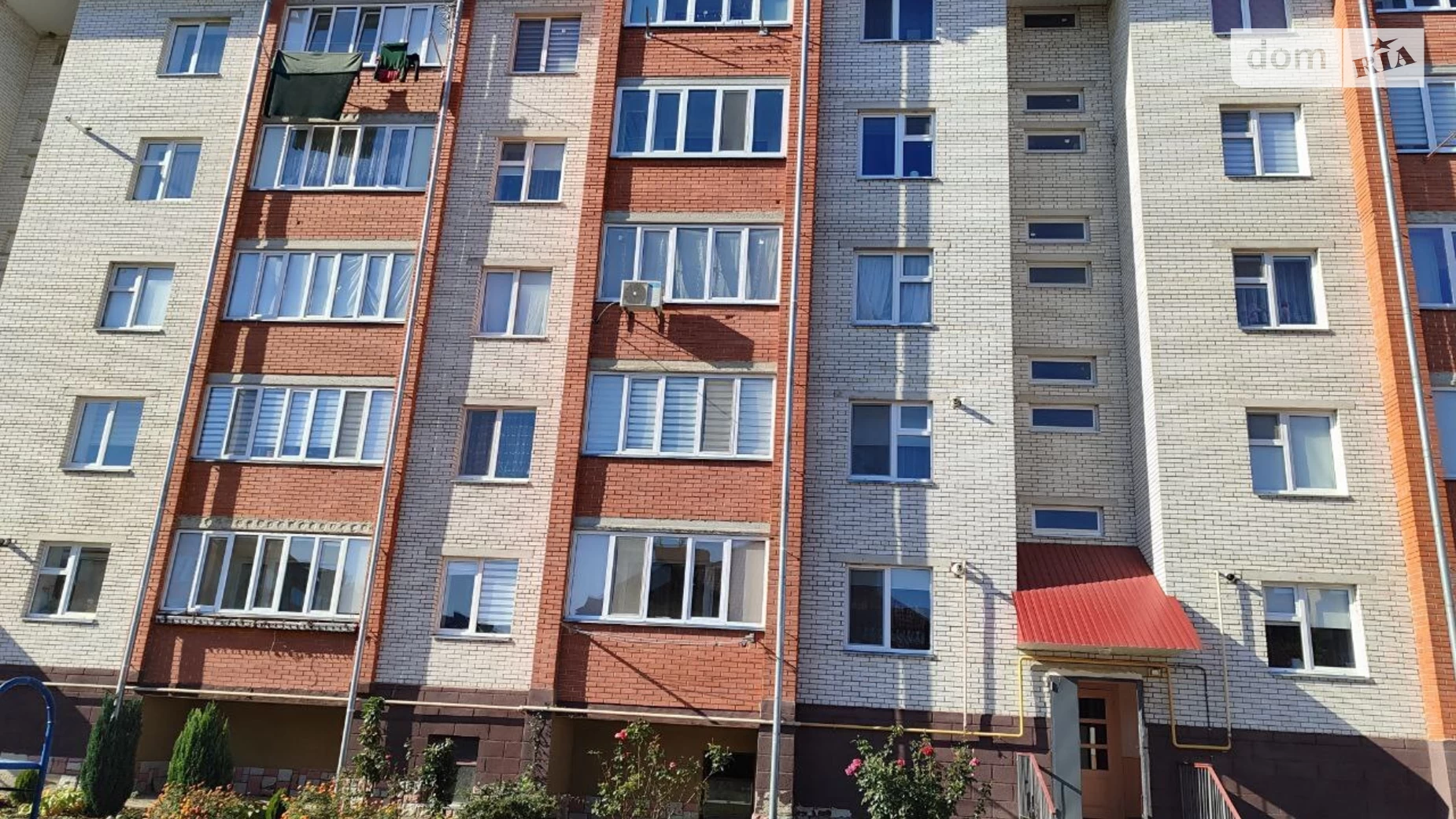 Продается 4-комнатная квартира 117 кв. м в Черткове - фото 2