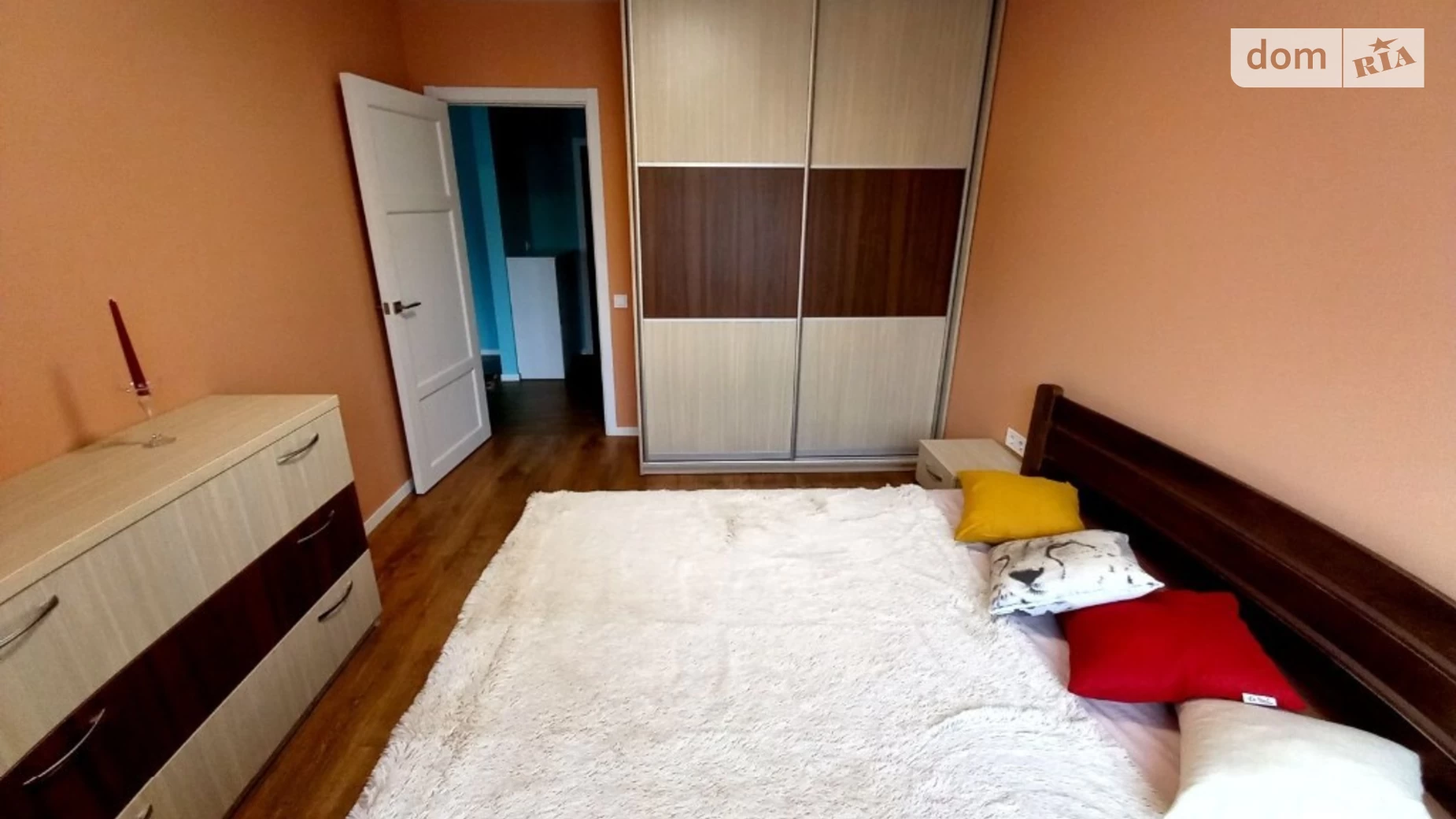 Продается 2-комнатная квартира 57 кв. м в Днепре, ул. Антоновича Владимира, 36