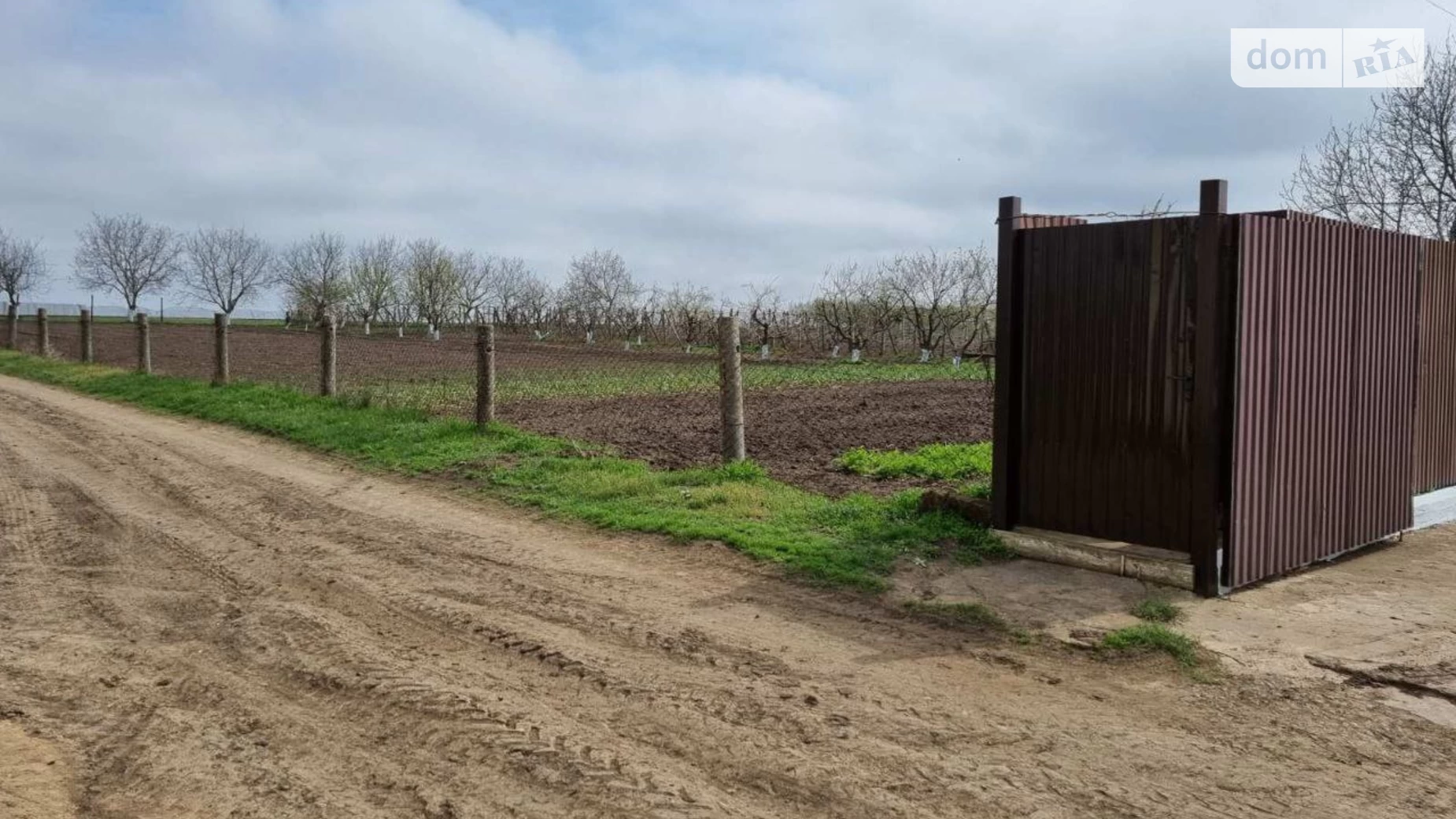 Продається будинок 2 поверховий 220 кв. м з балконом, вул. Військової слави(Енгельса)